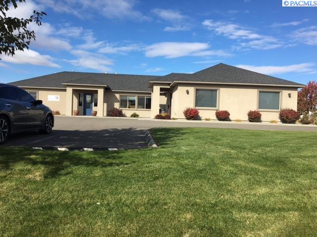2381 Robertson Dr