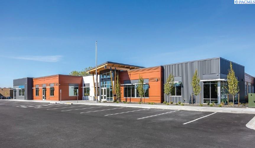 2713 N 20th Ave, Ste 114