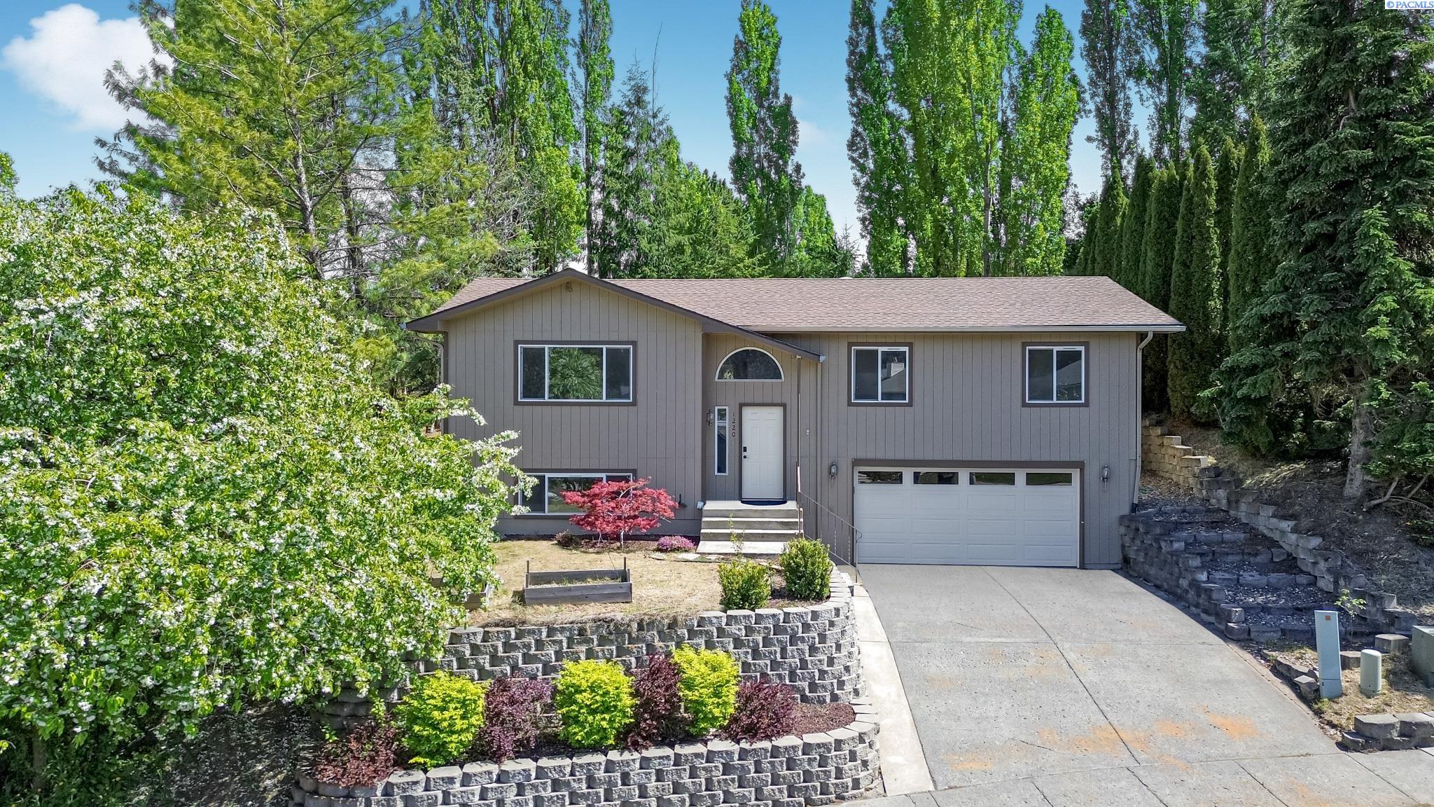 1220 SW Wadleigh