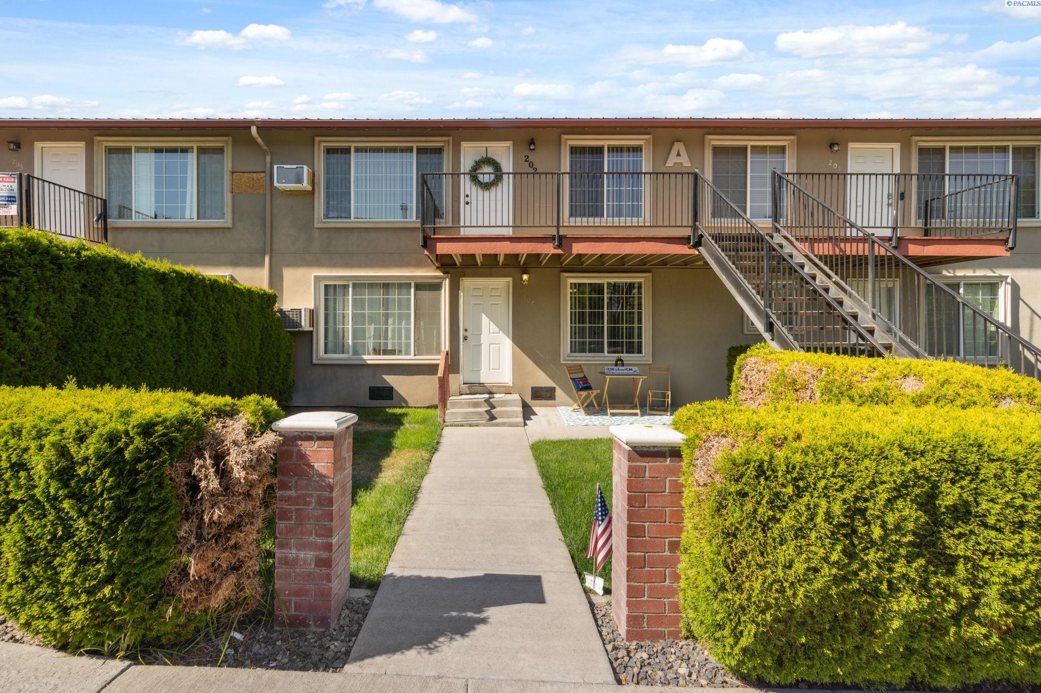 526 S 40th Ave unit A-102