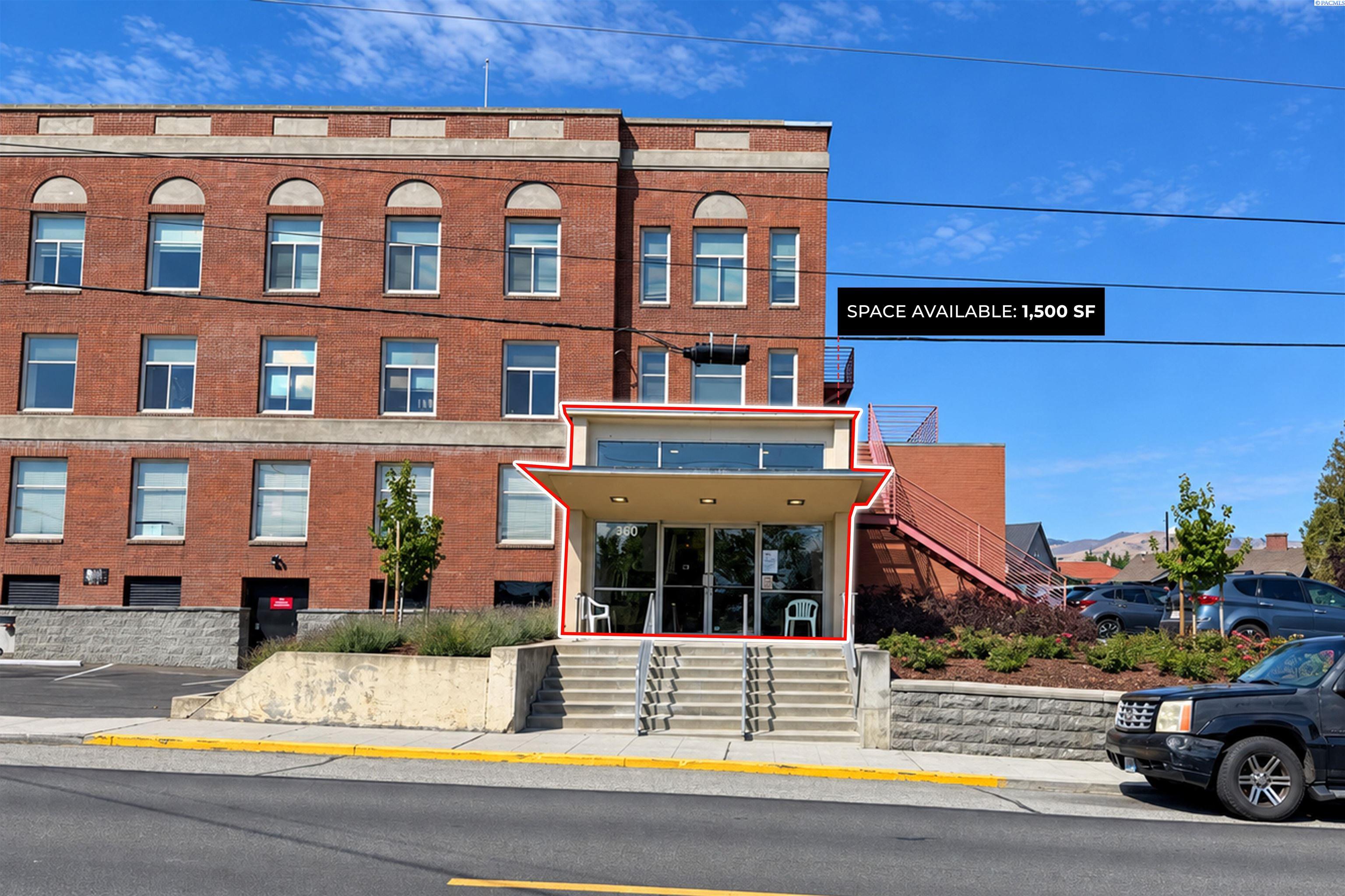300 Okanagon Ave