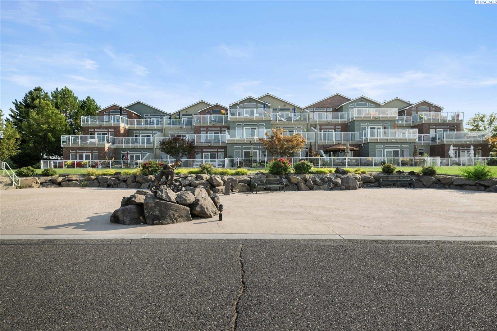 386 Columbia Point Drive