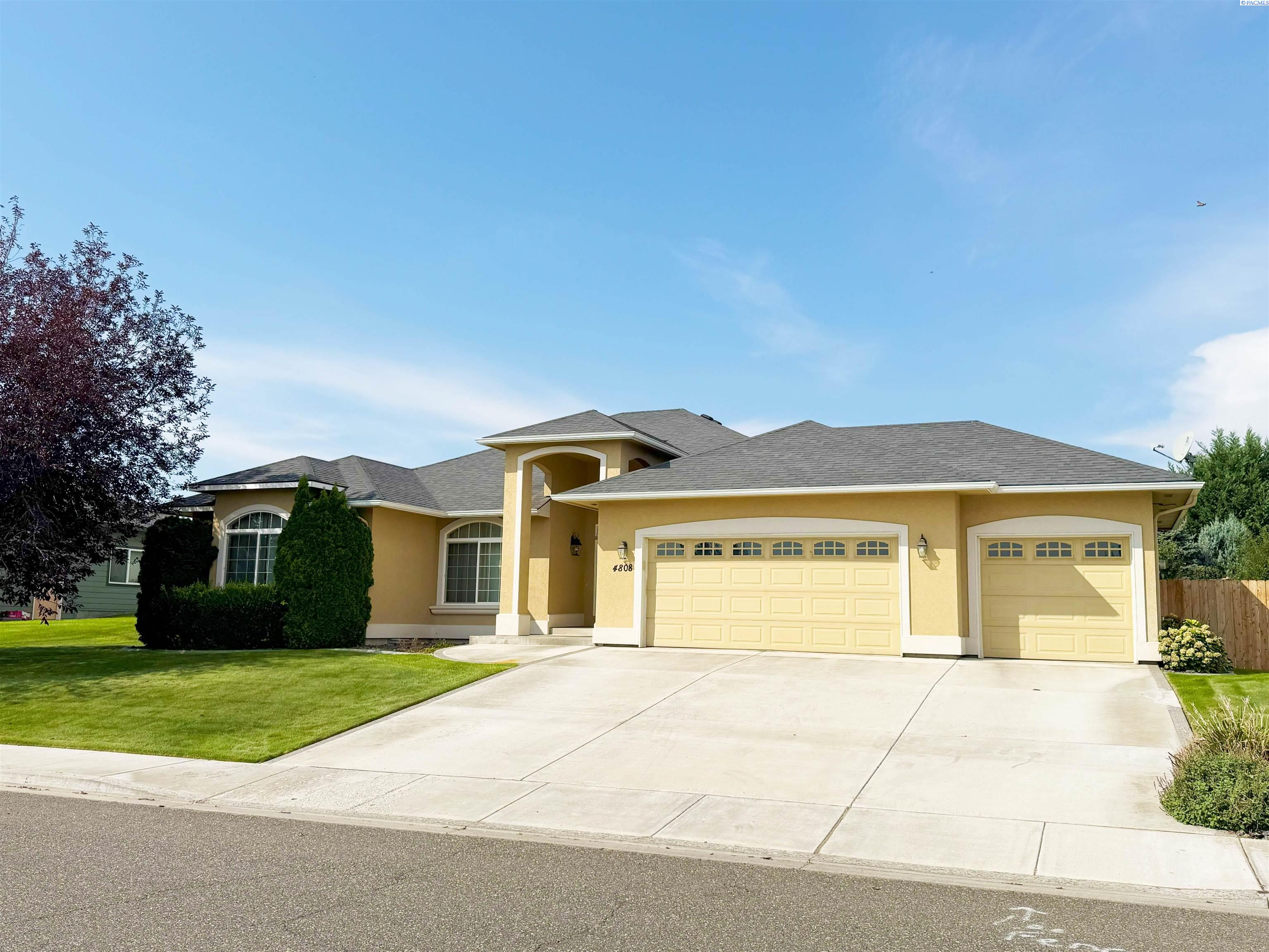 4808 Mariola Lane