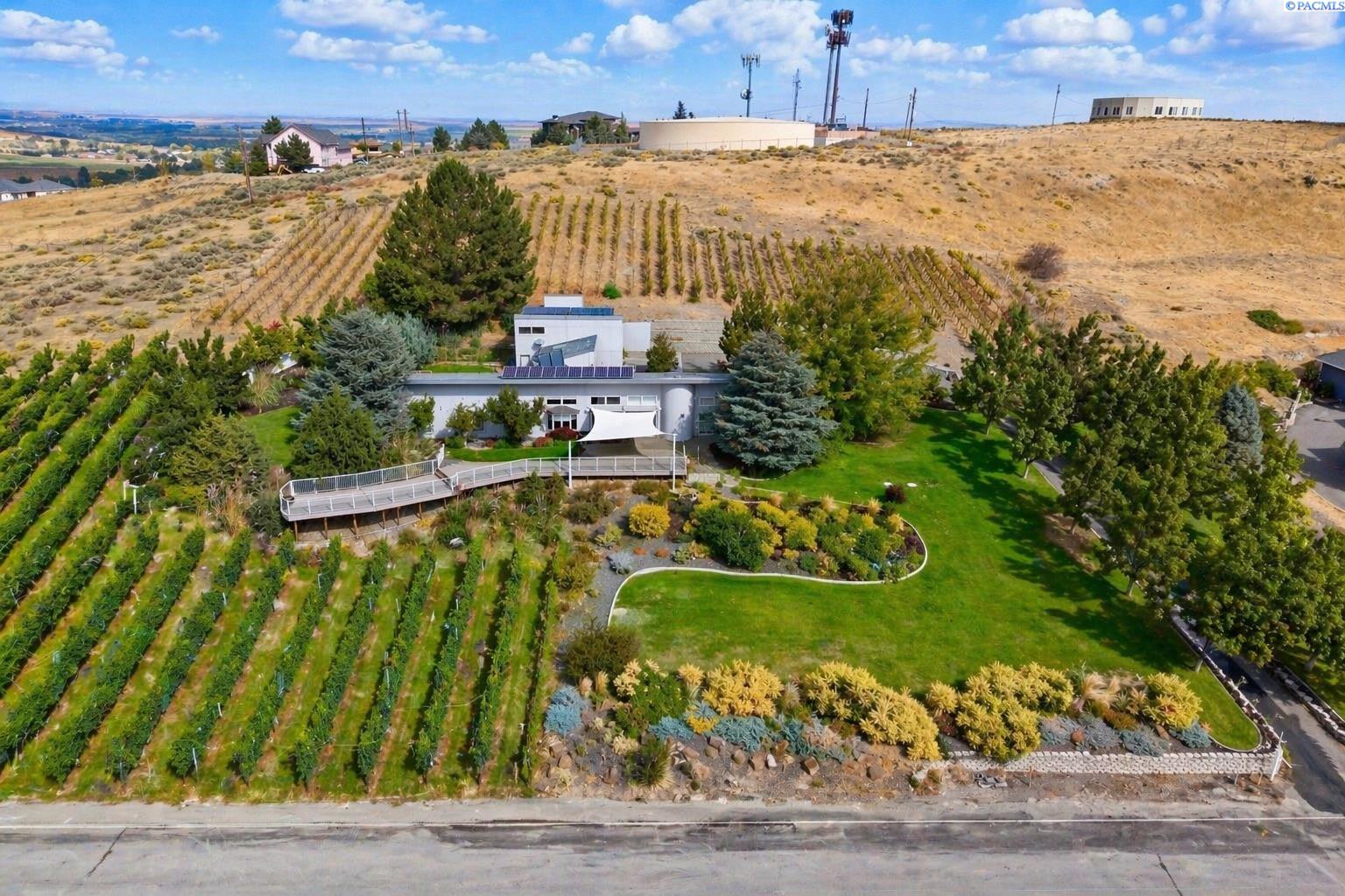 5404 Collins Rd.