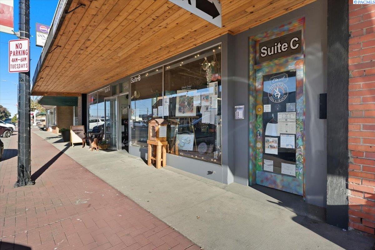 1215 Meade Ave