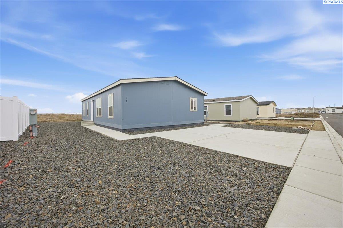 2681 E Edison Ave #28