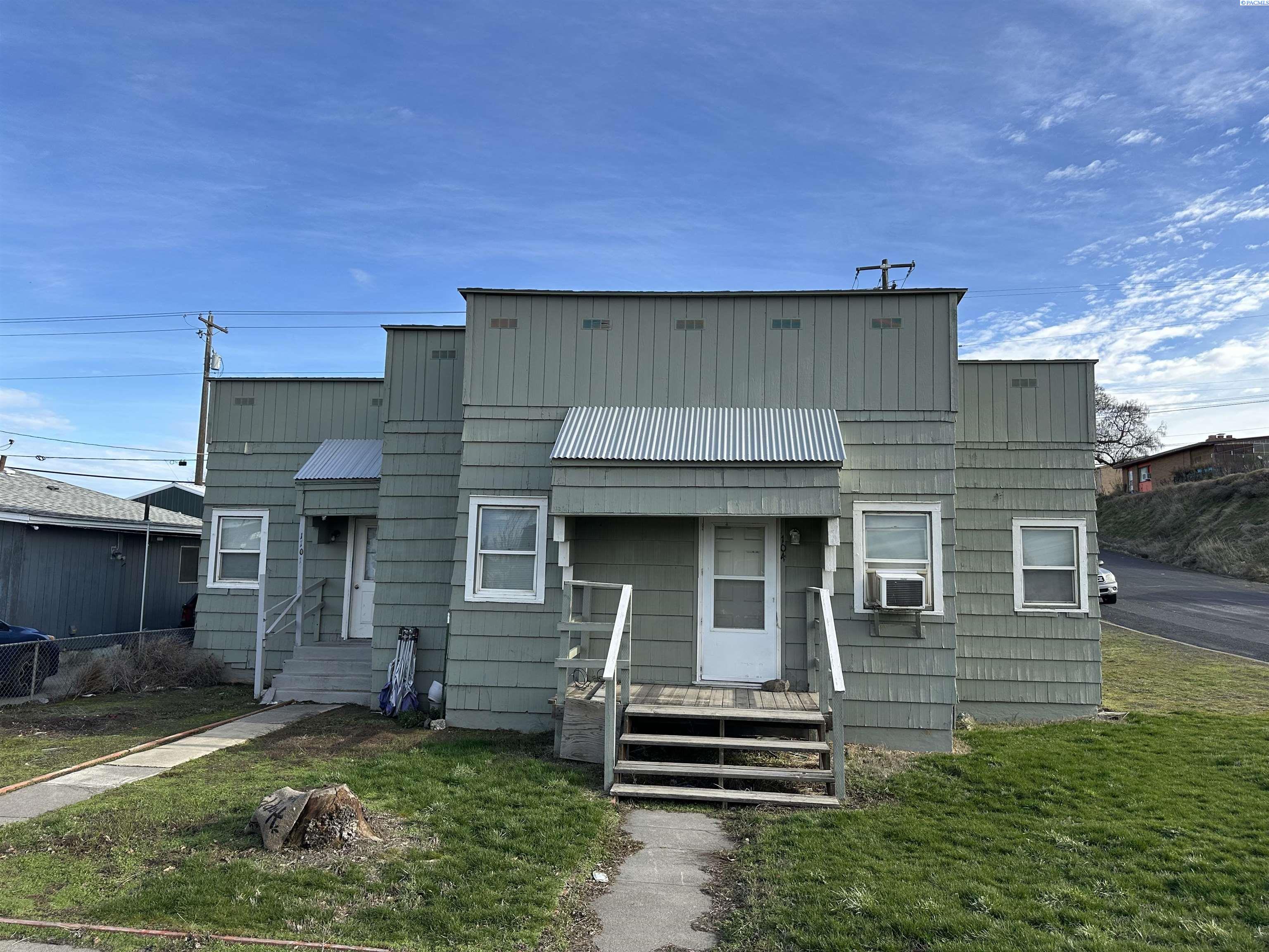 104 N Almira