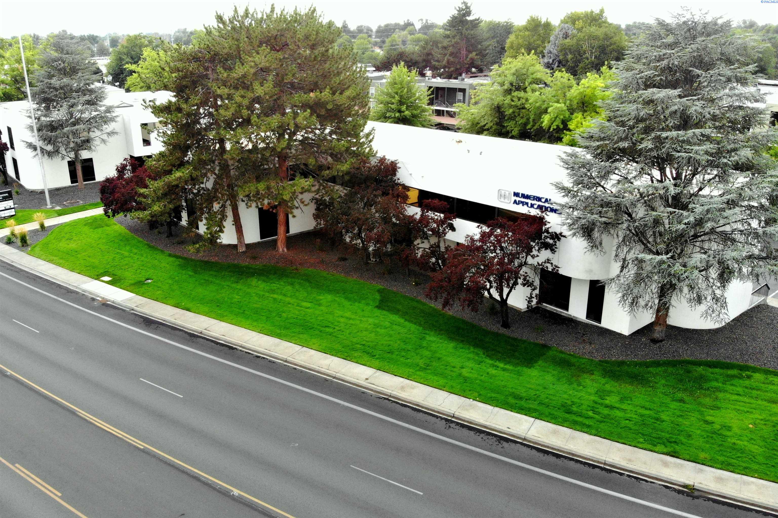 1933/1955 Jadwin Avenue