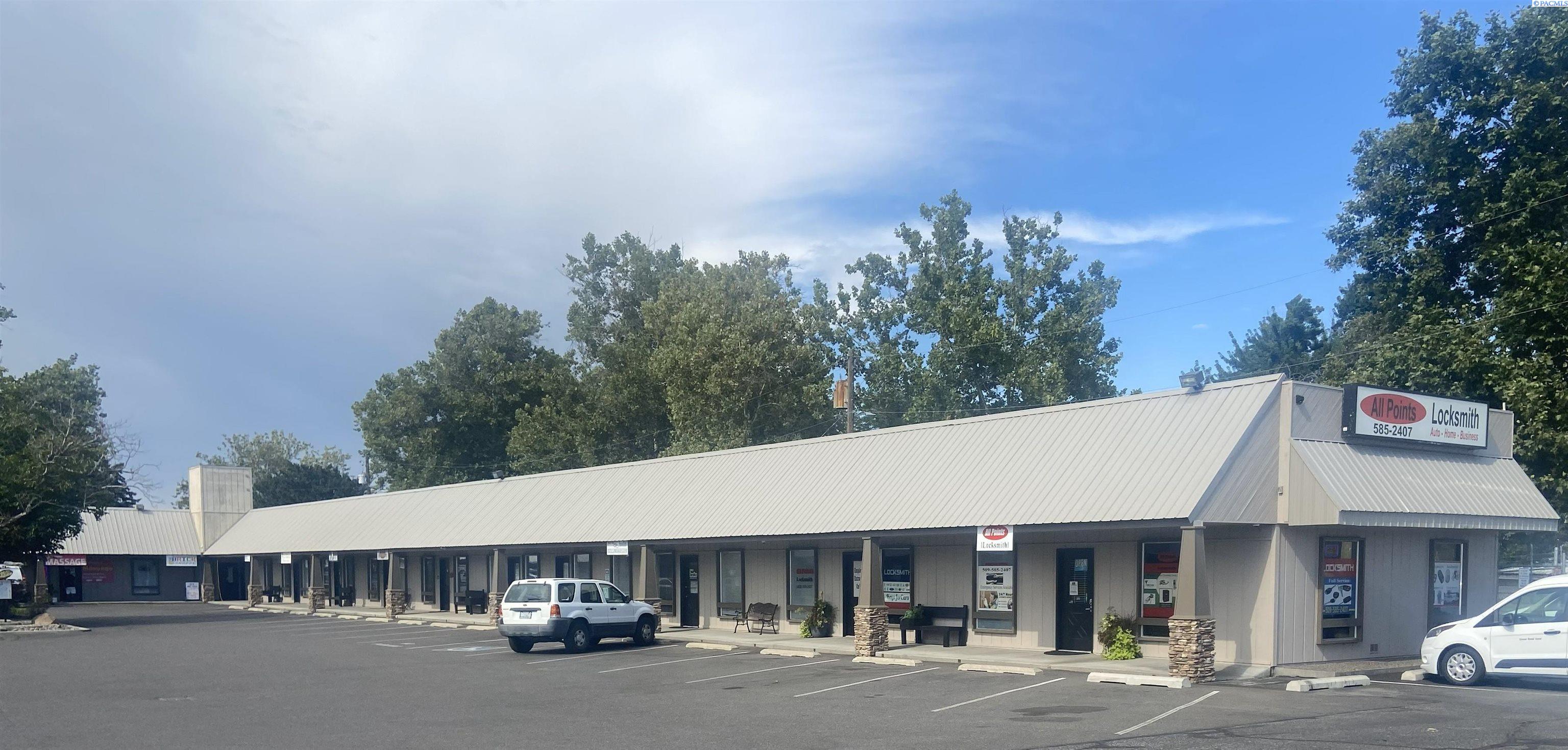 3902 W Clearwater #108