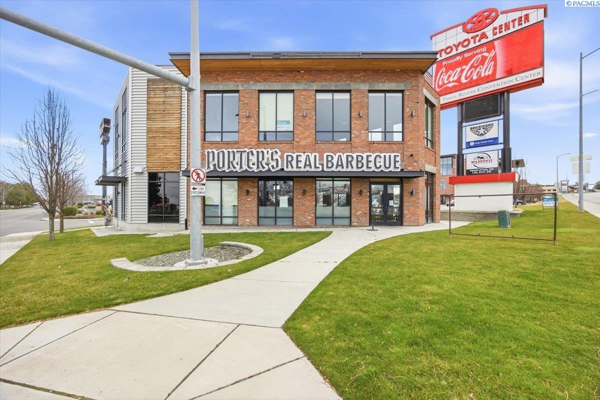 1022 N Columbia Center Blvd
