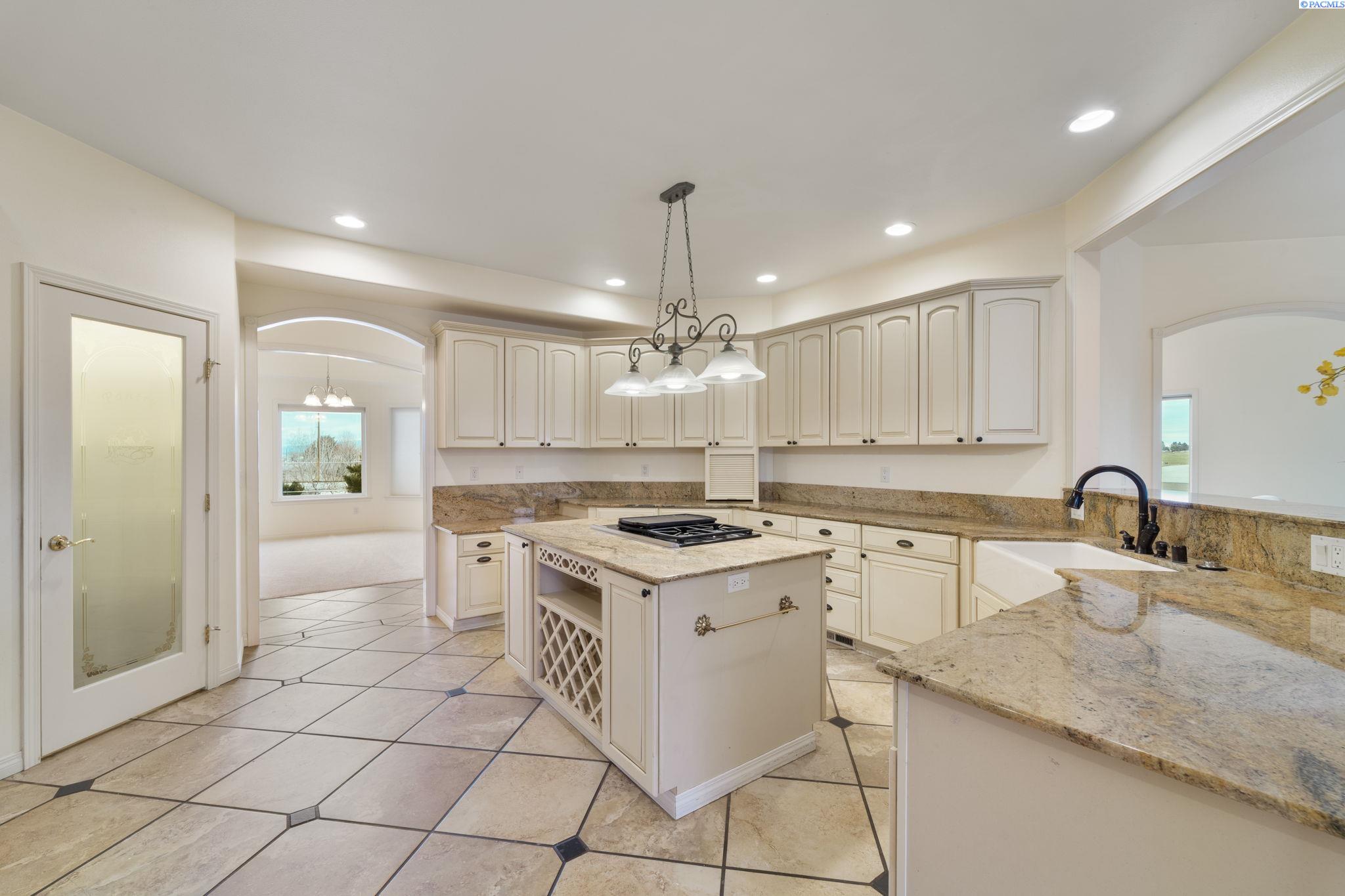 21 ALTA LANE
