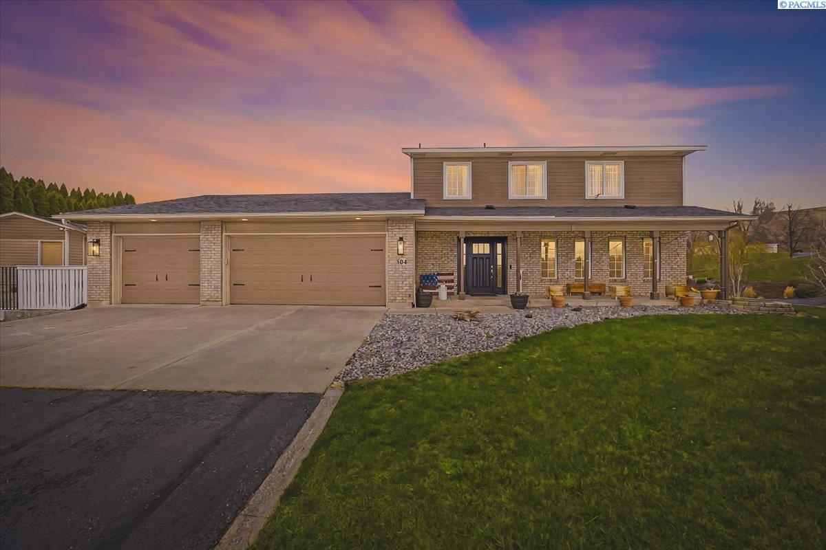 504 S Jurupa St