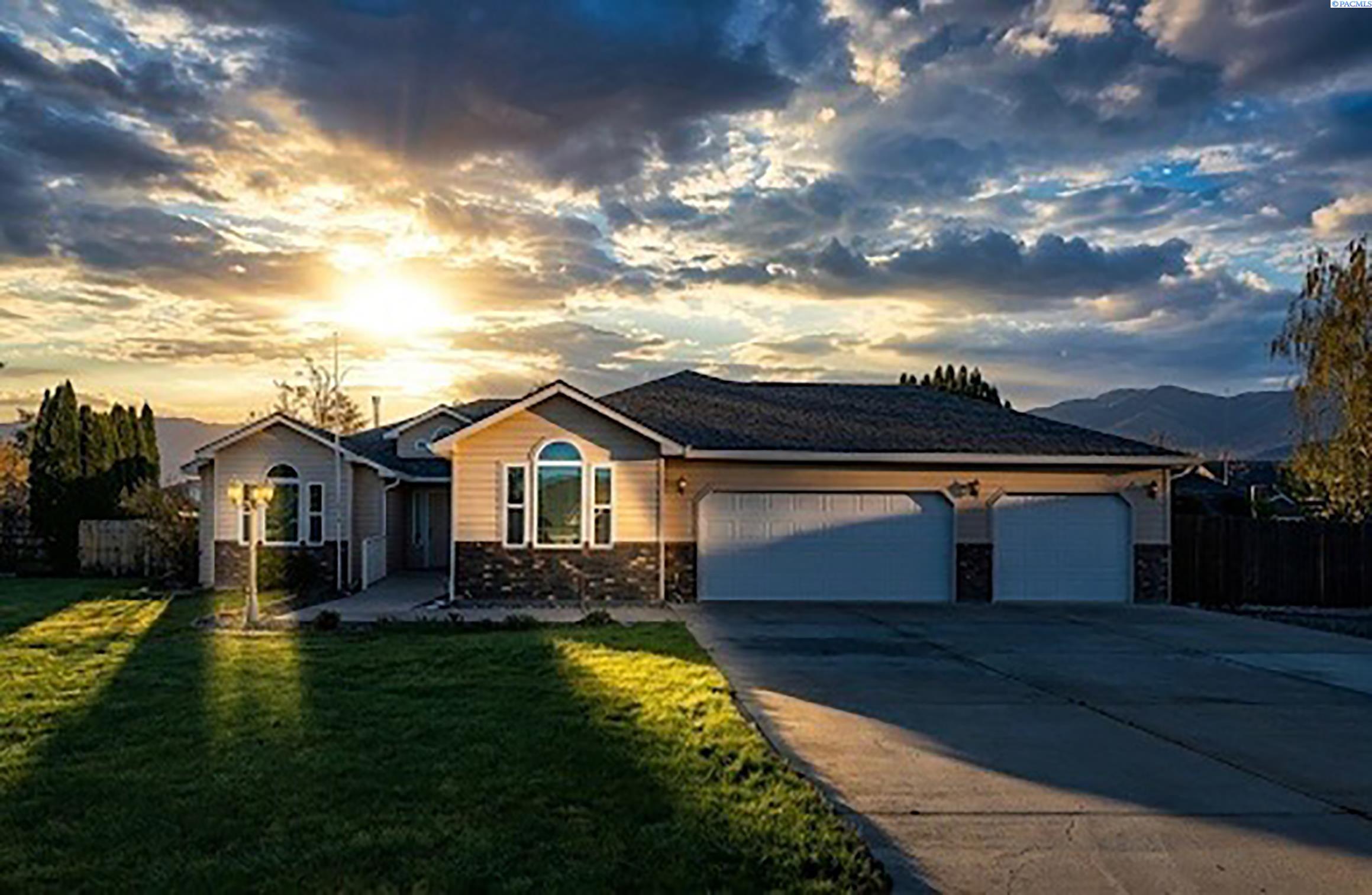 4400 Mt Daniel Ct