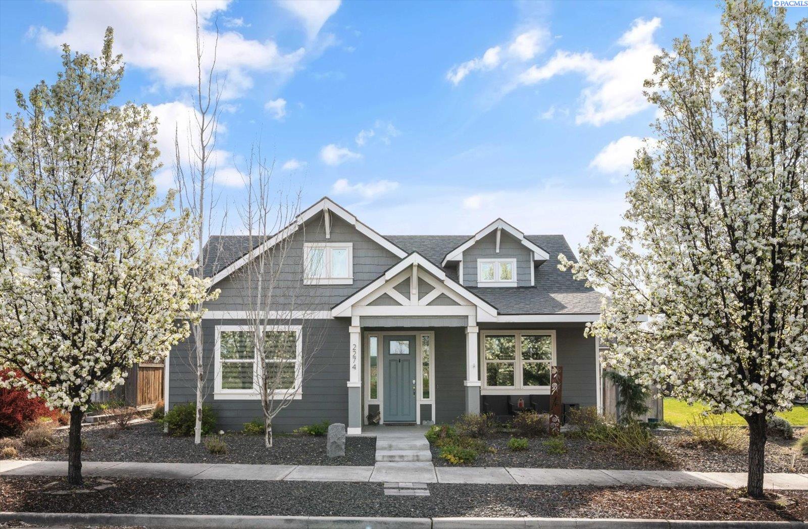 2274 Daphne Ave.