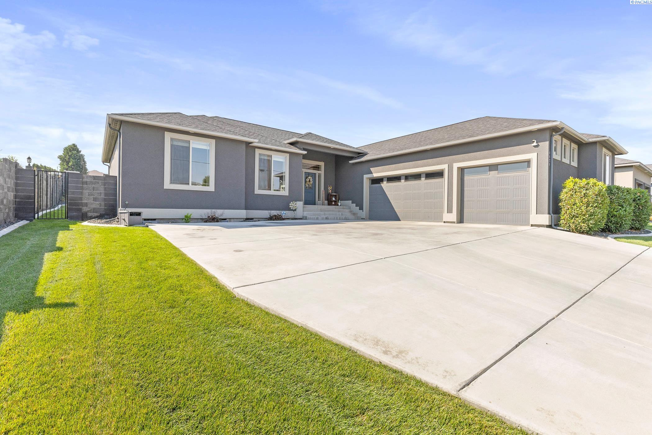 4421 Rosencrans Rd