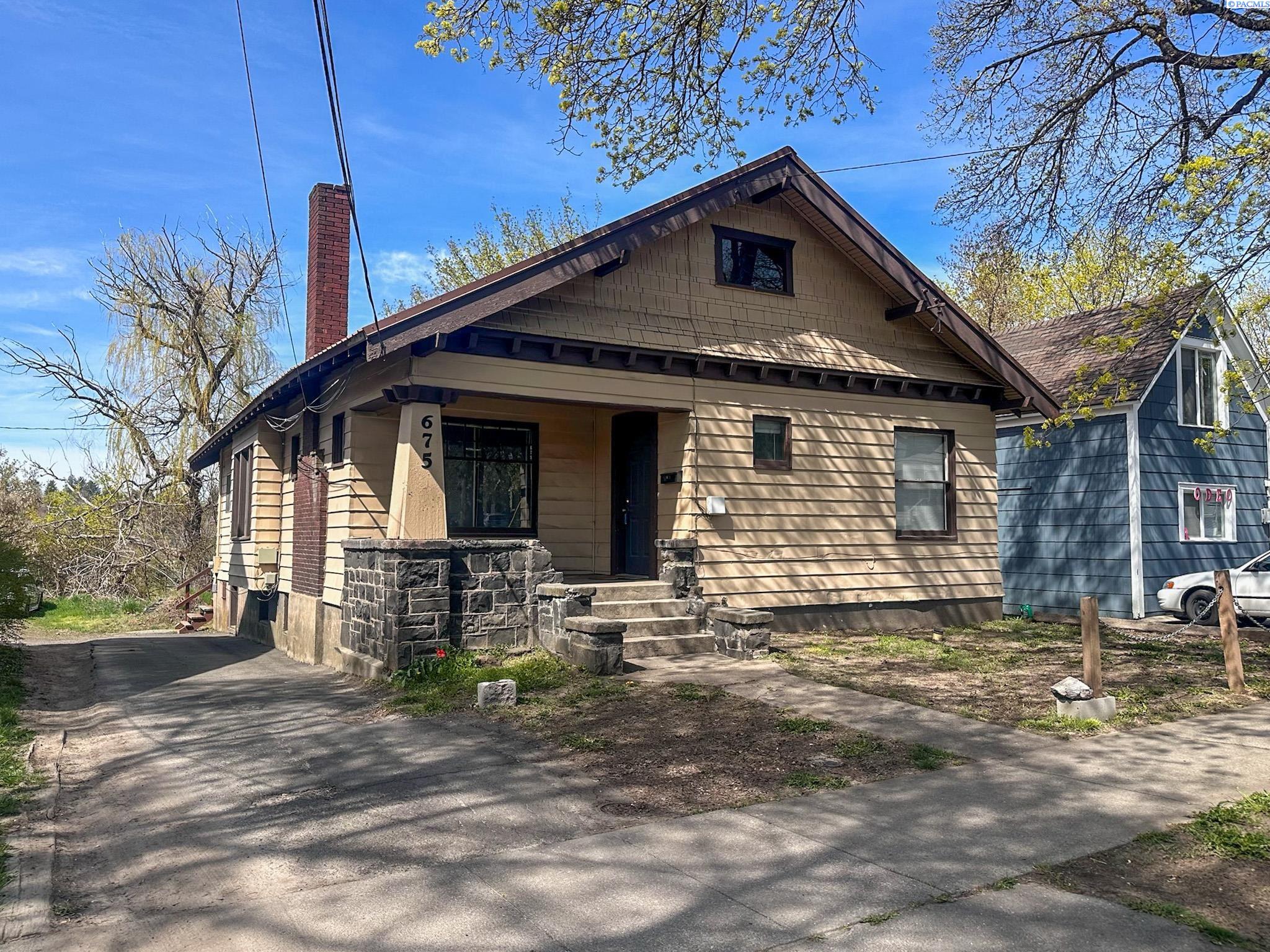675 NE Maple