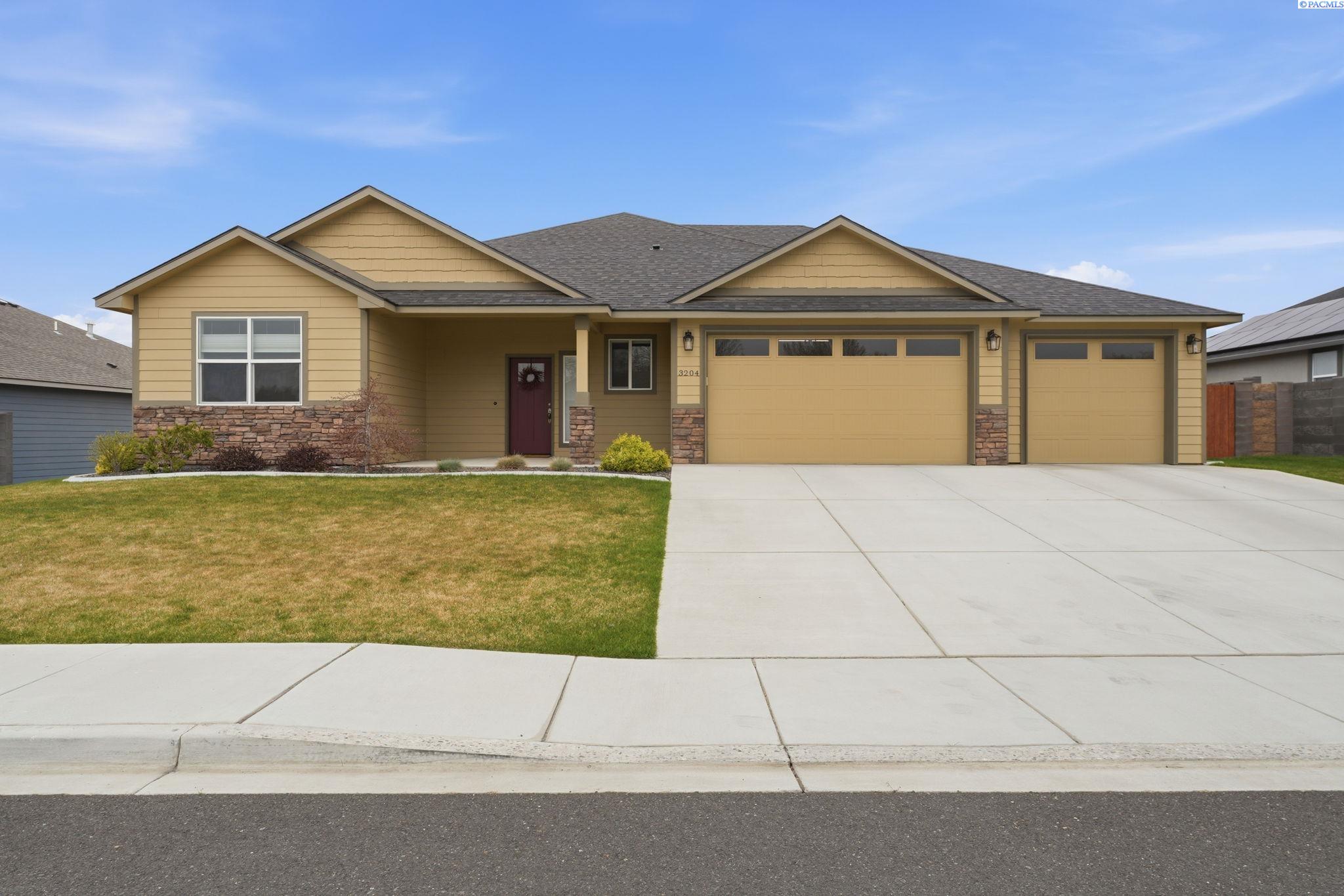 3204 Indigo Ln