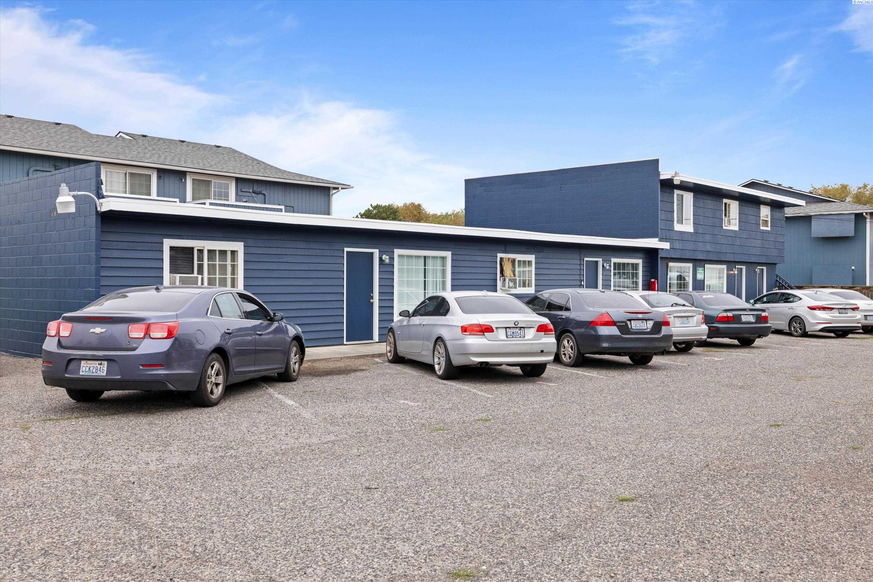 4110 W Kennewick Ave