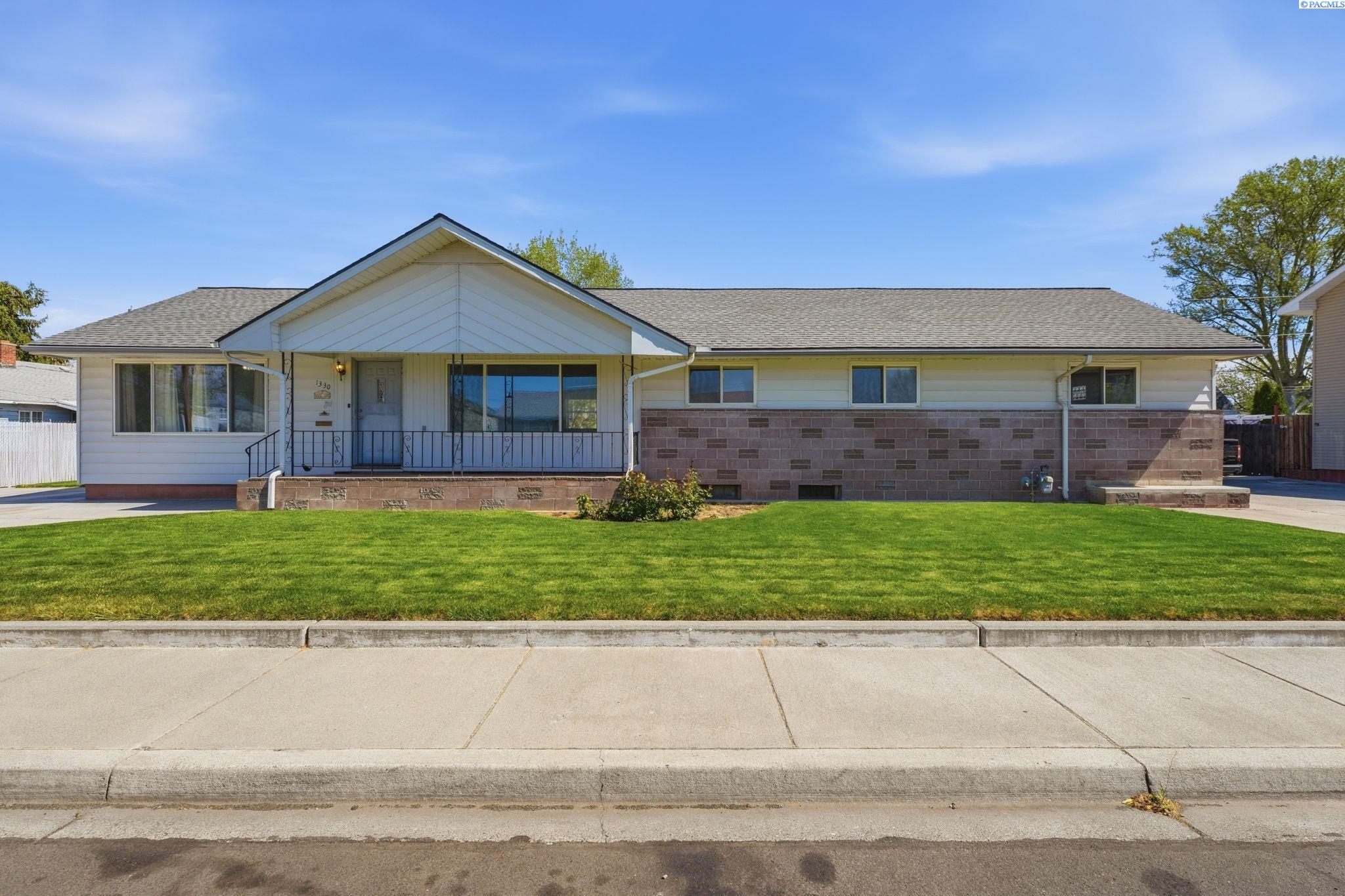 1330 Farrell Ln