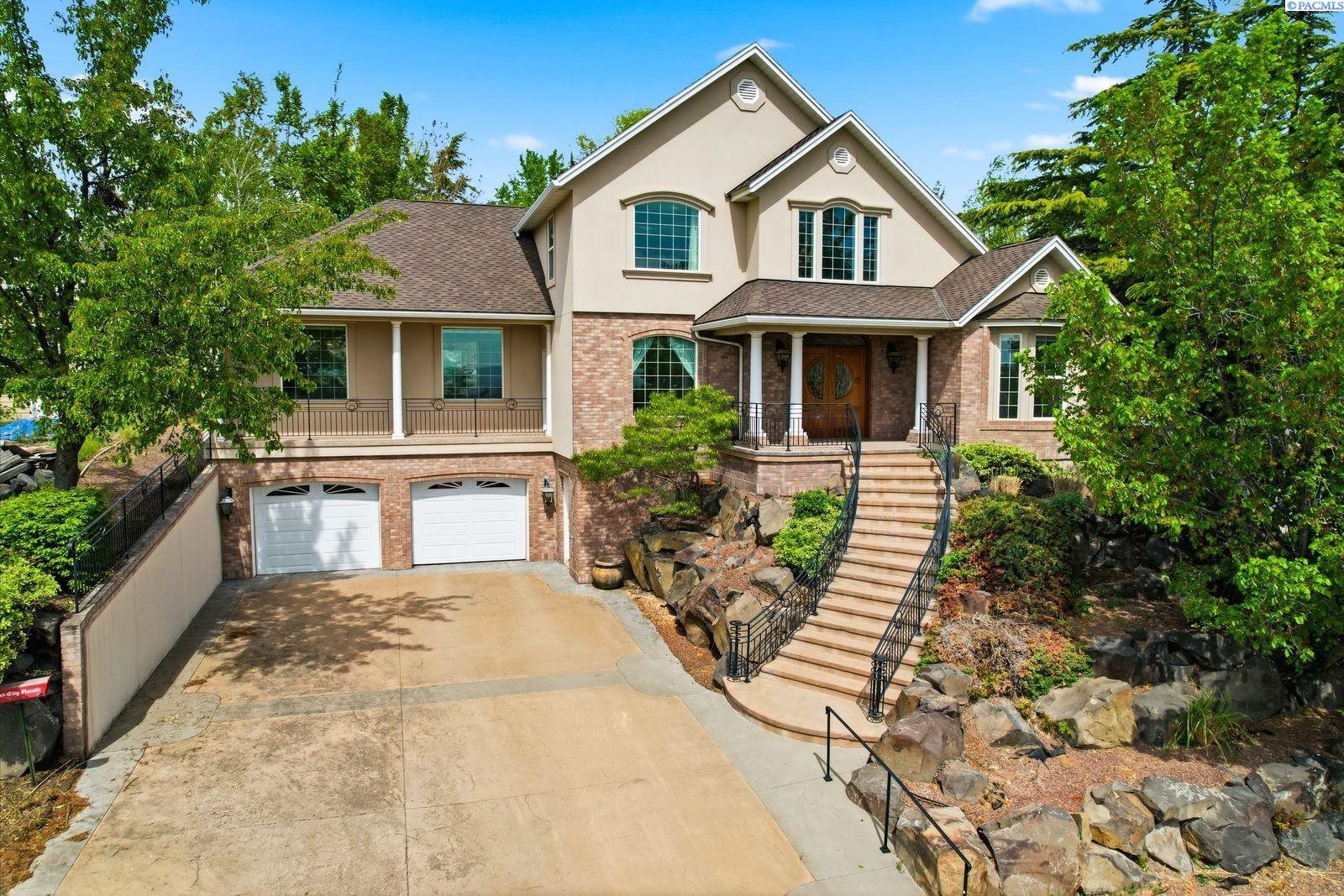 1310 COUNTRY VIEW CT
