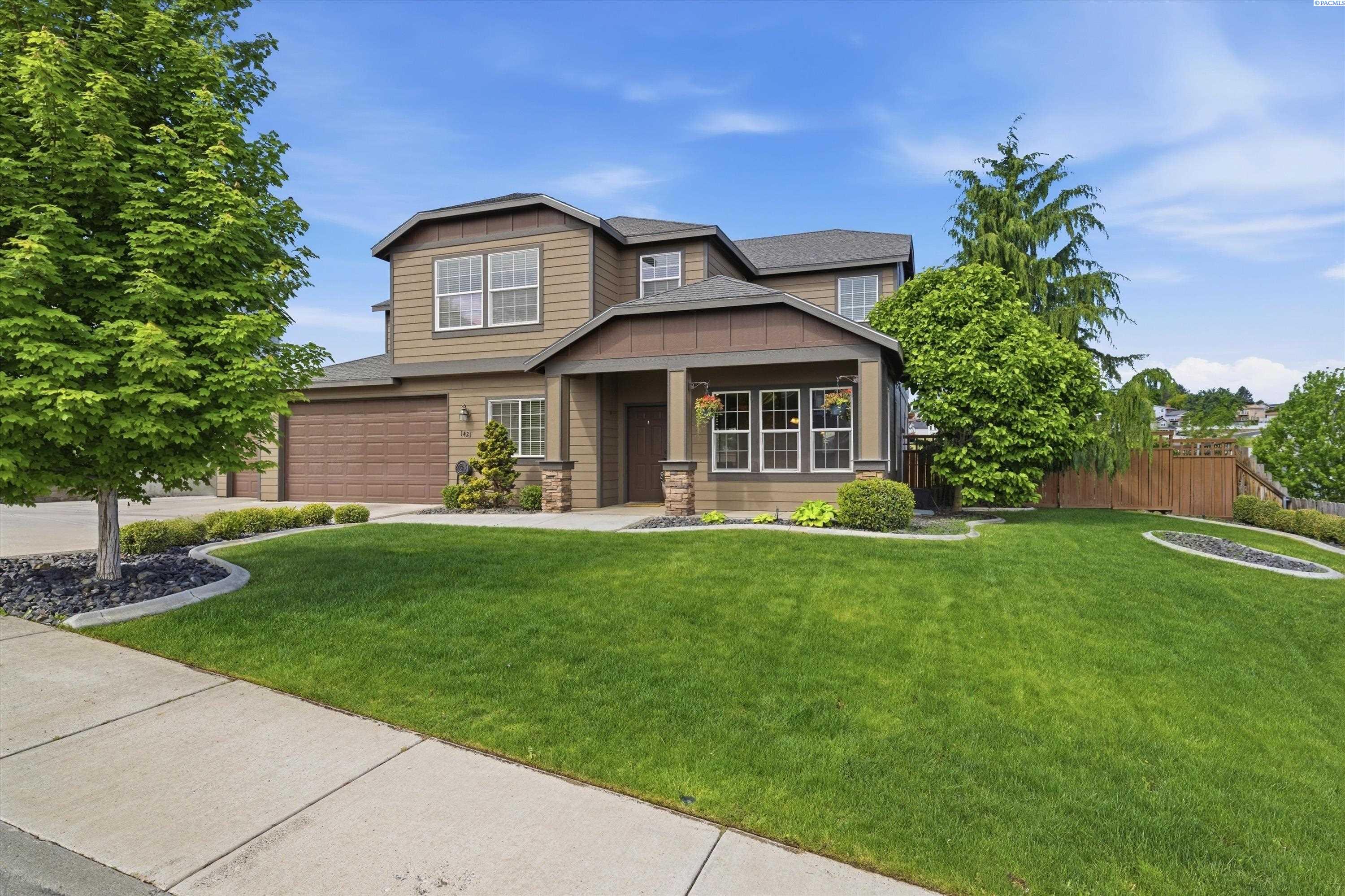 1421 Mazzard Ave.