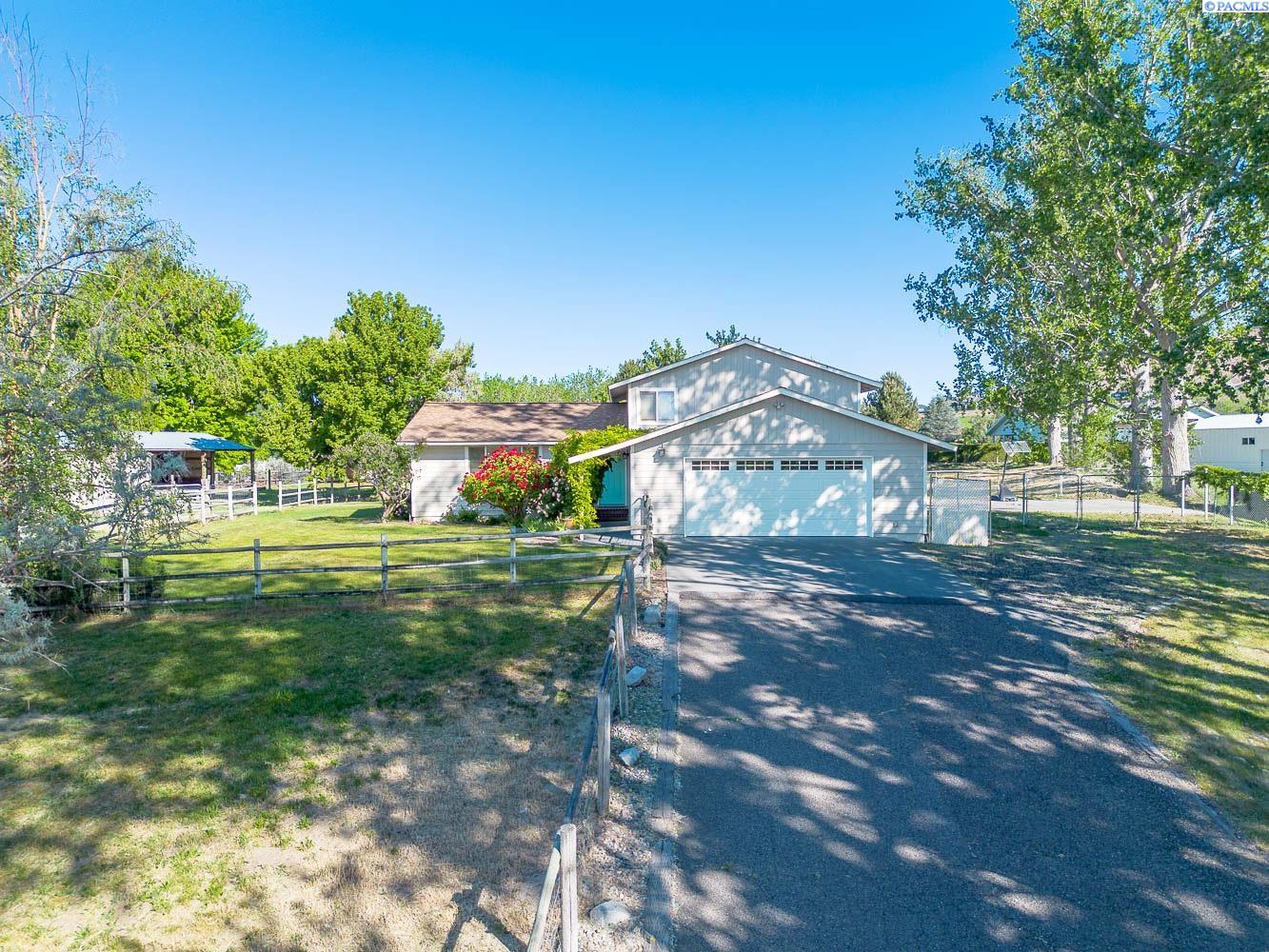 101204 E Clover Road