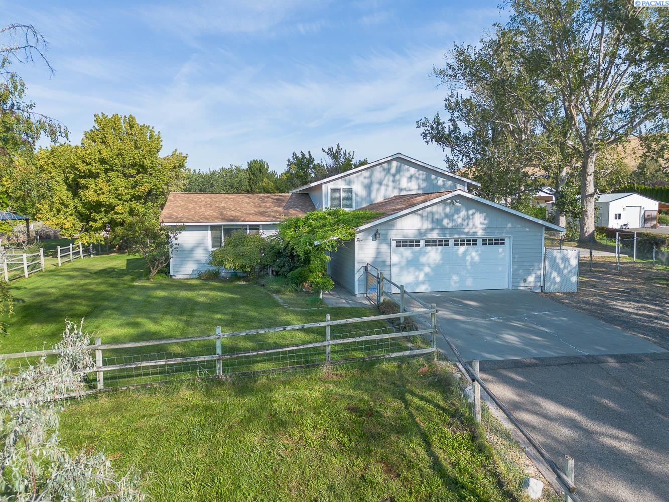 101204 E Clover Road