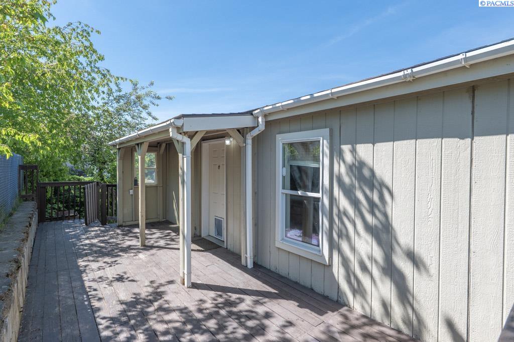 260 NW Golden Hills Dr #50