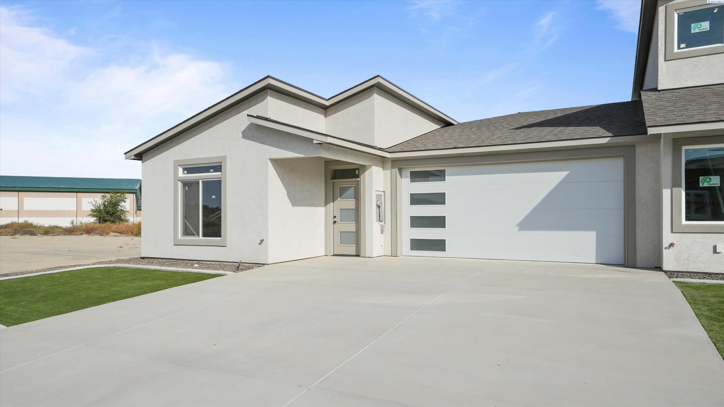 1109 Fairhaven Loop