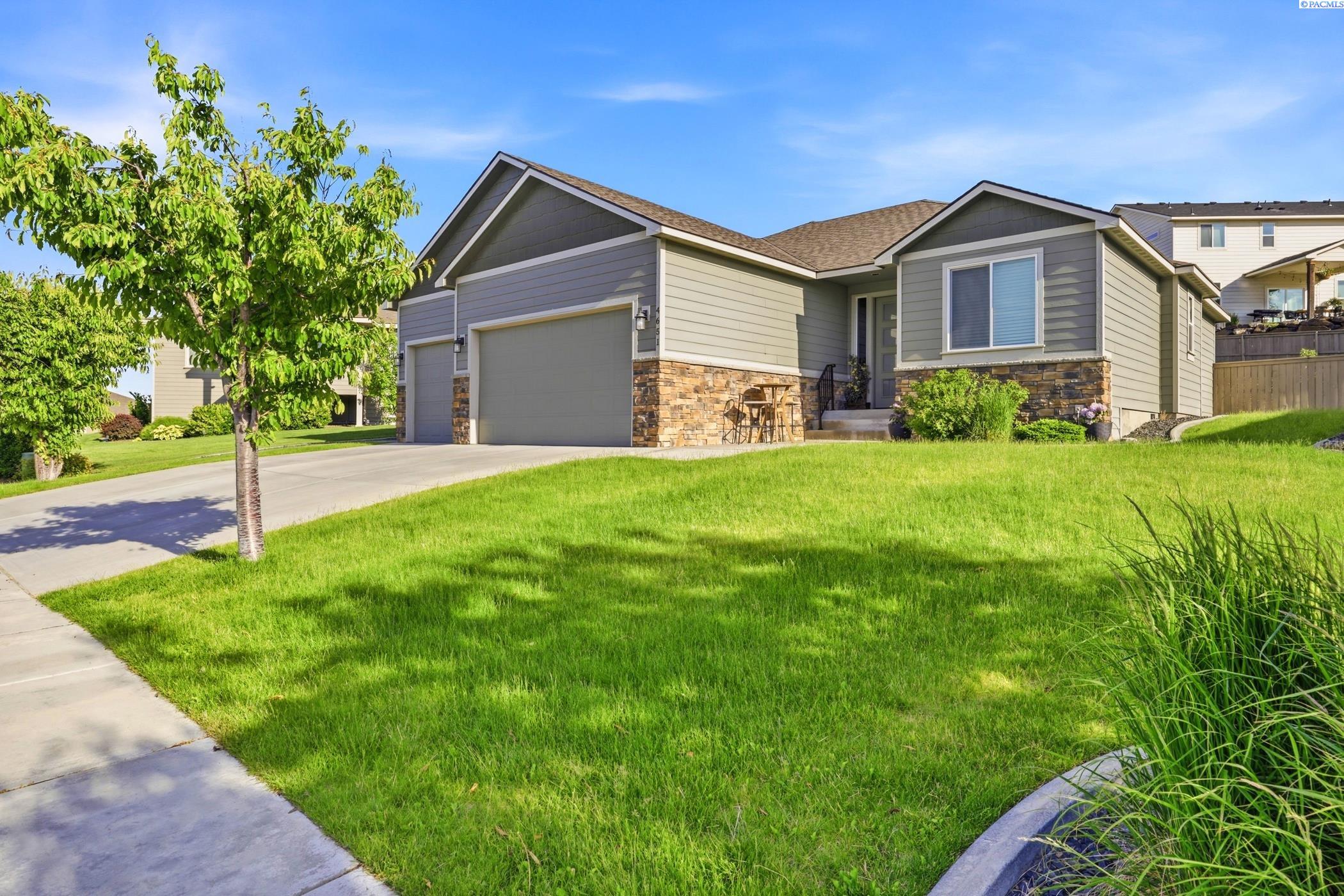 4651 Cowlitz Blvd