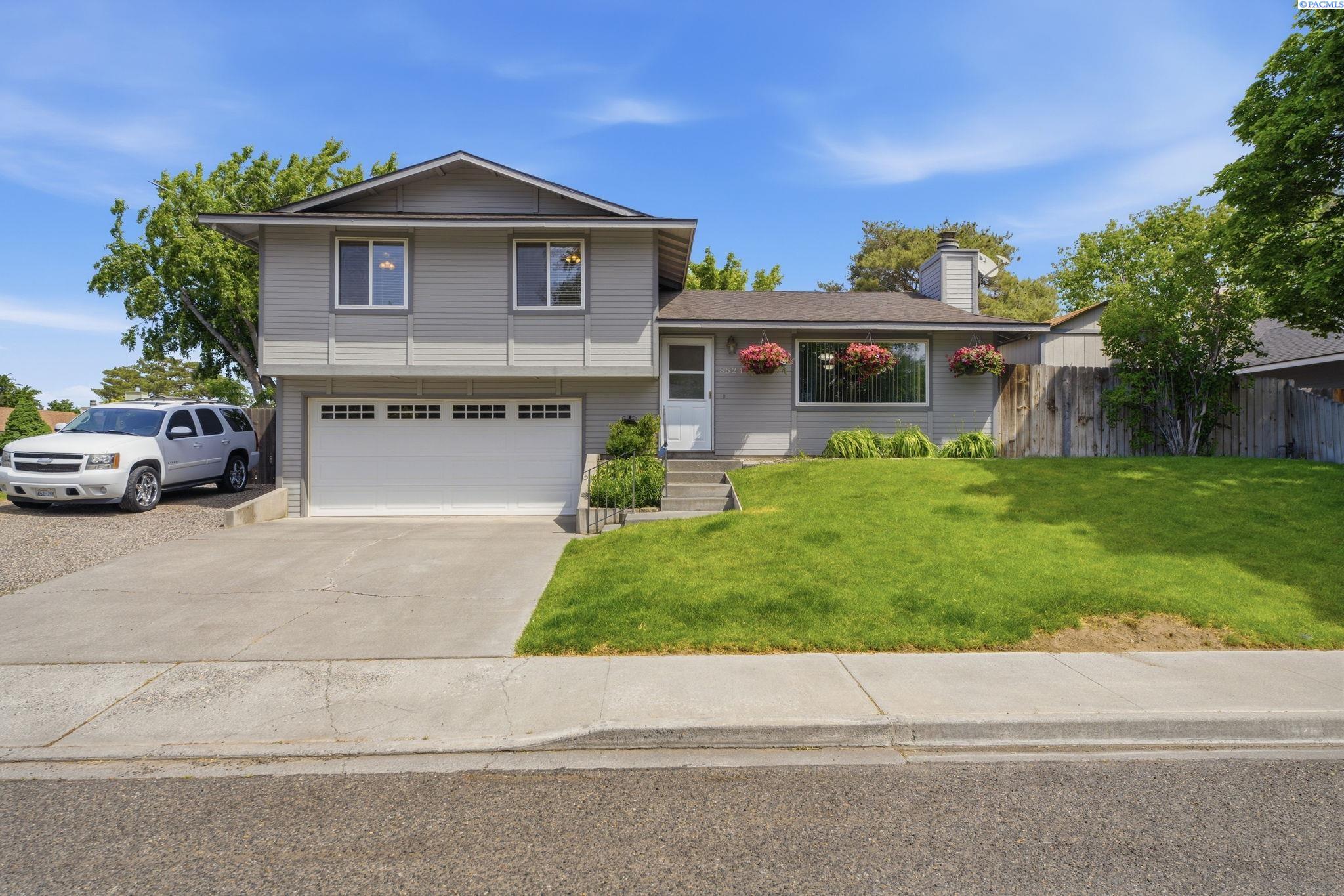 8524 W Entiat Pl