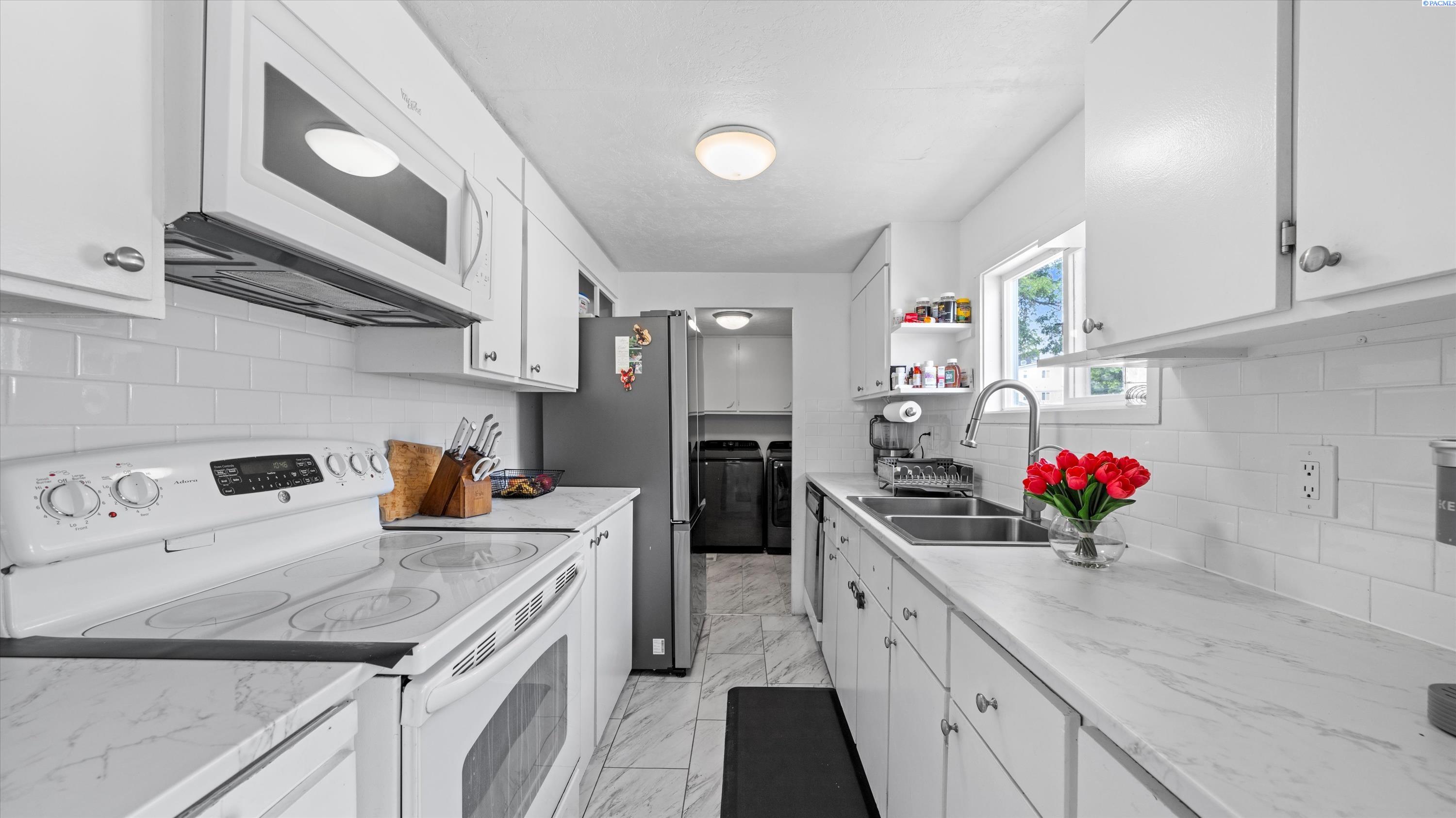 189 S 38th Ave
