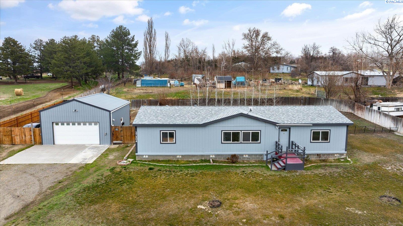 27404 E Ambassador PR NE