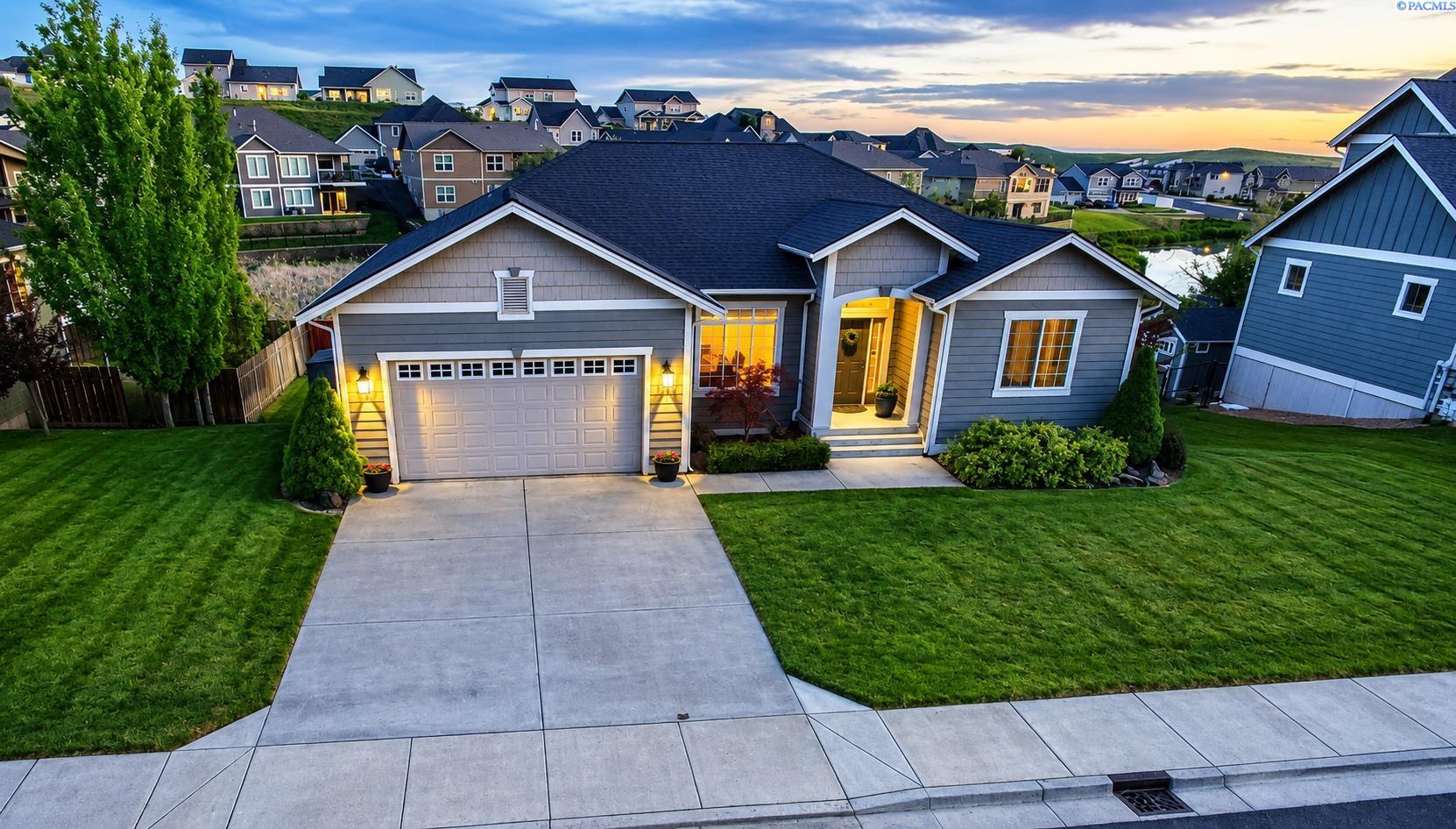 2325 NW Valley View Drive