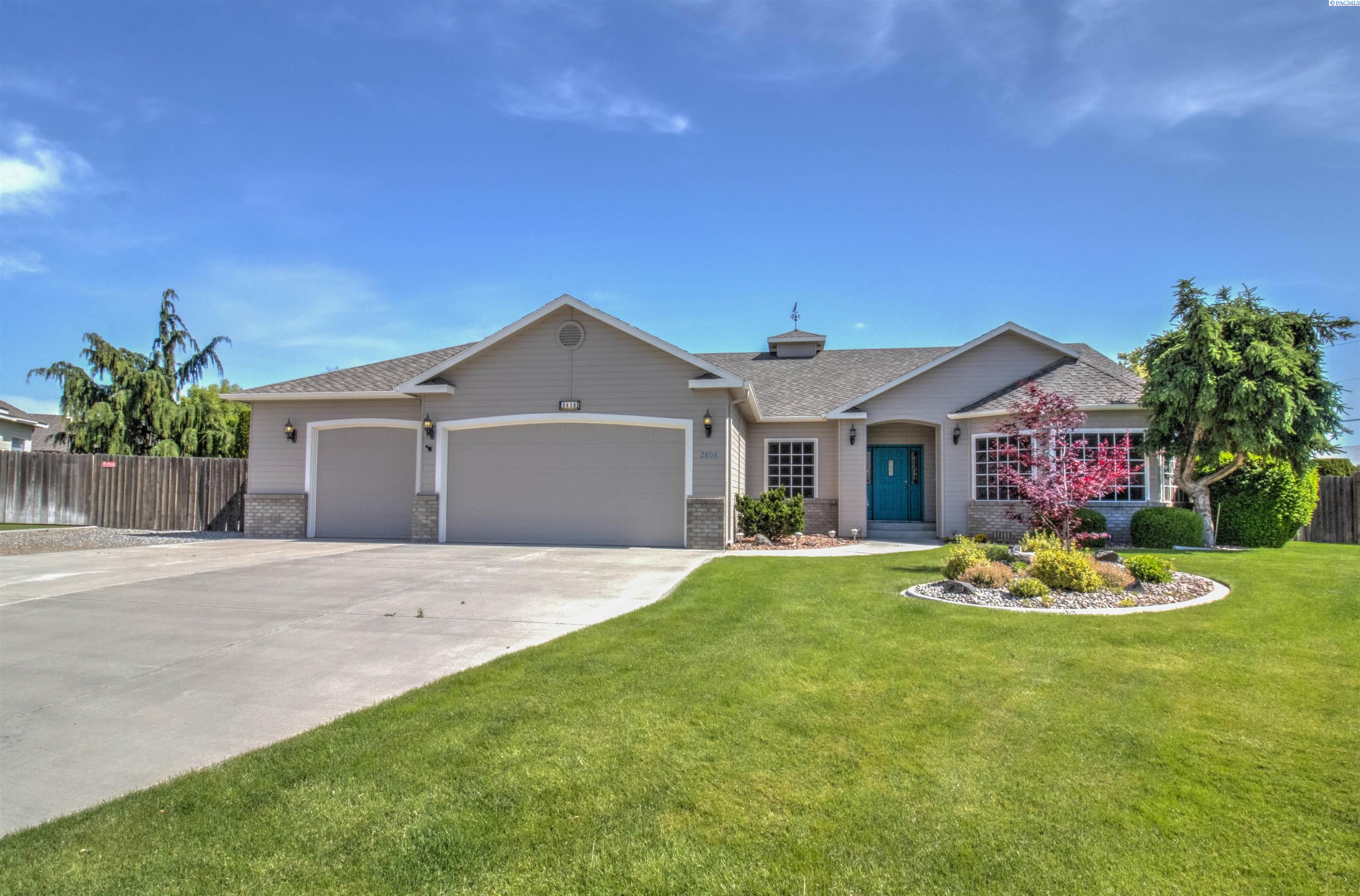 2806 W 38th Ct