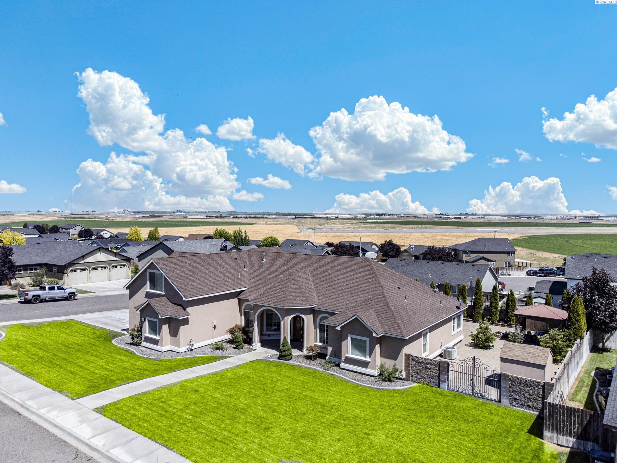 4807 Adobe Dr