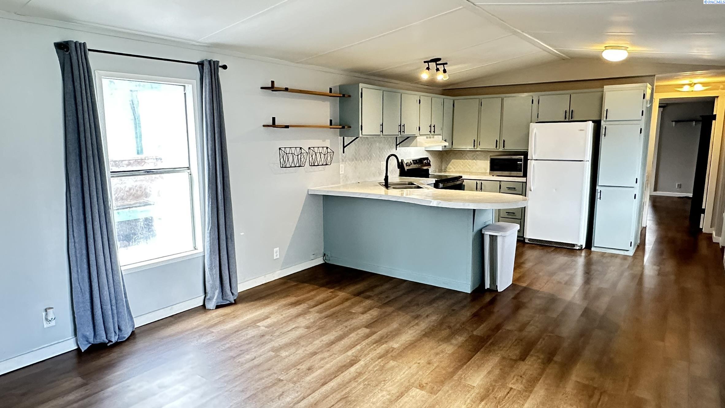 1165 S Grand Ave #84
