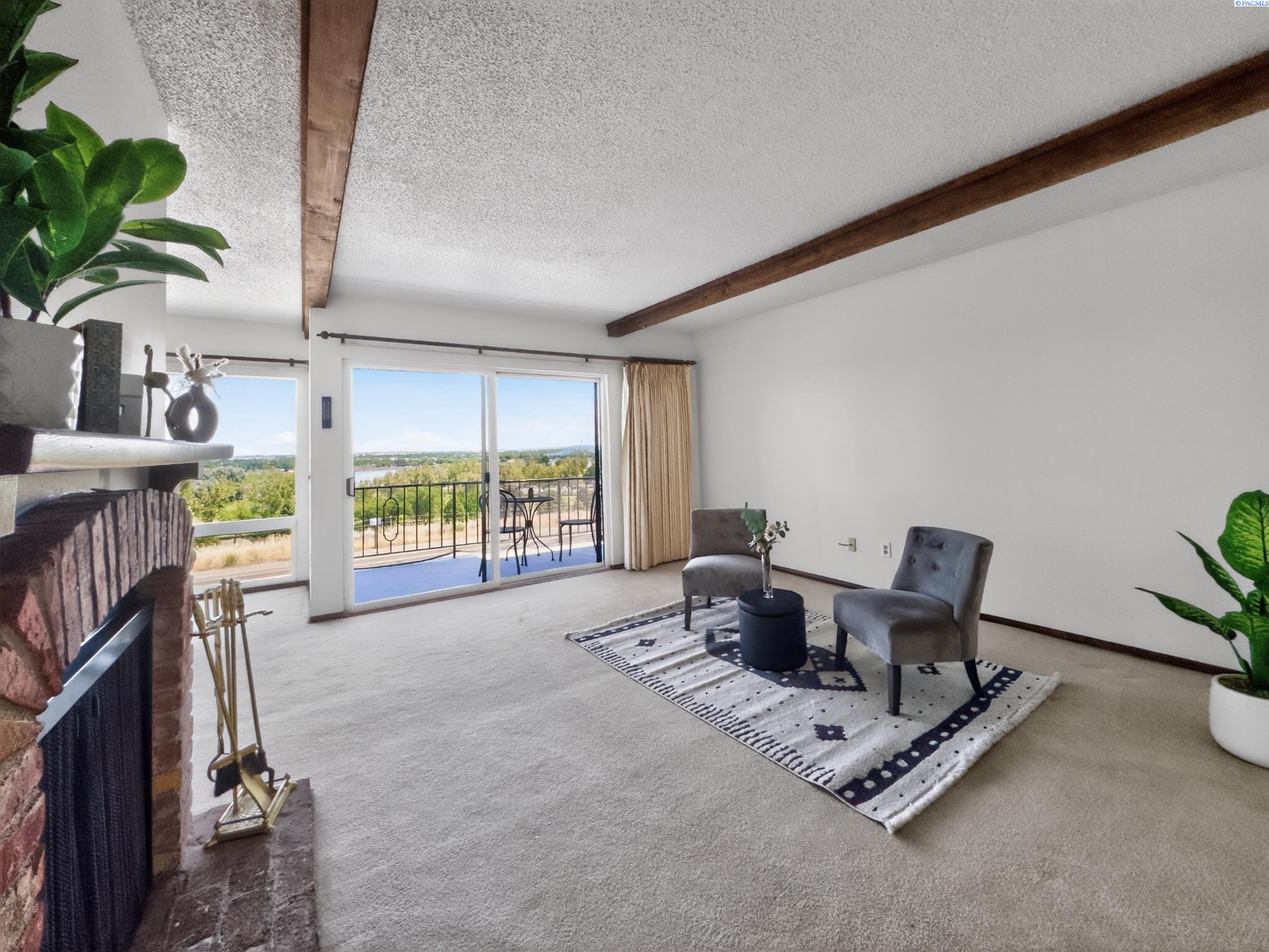 2401 W Canal Dr