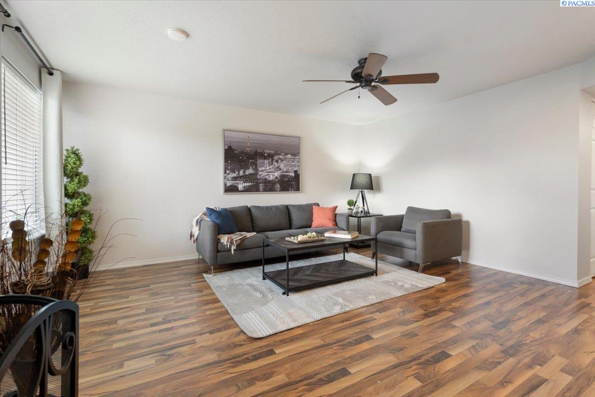 303 Gage Blvd #220