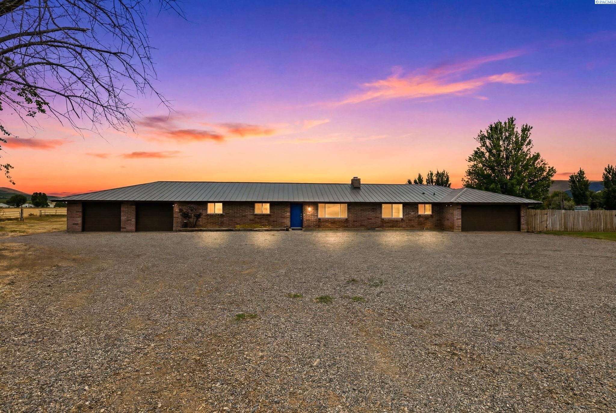 52005 N Whan