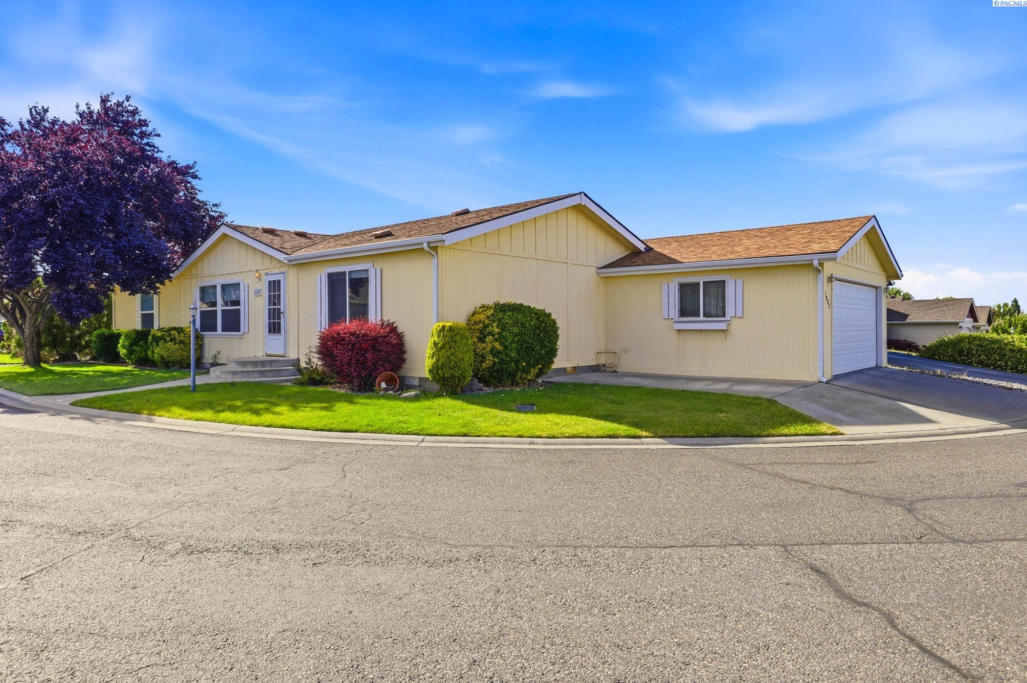 1609 Cactus Loop