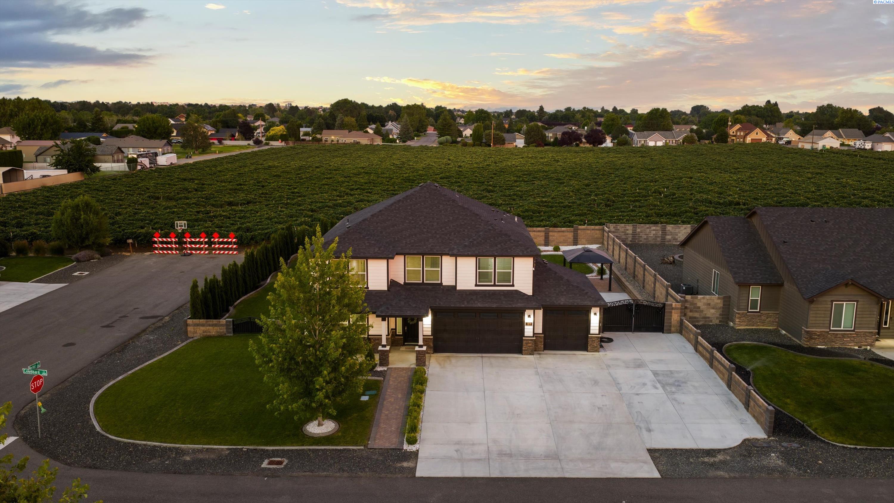 3409 Colombard Ln