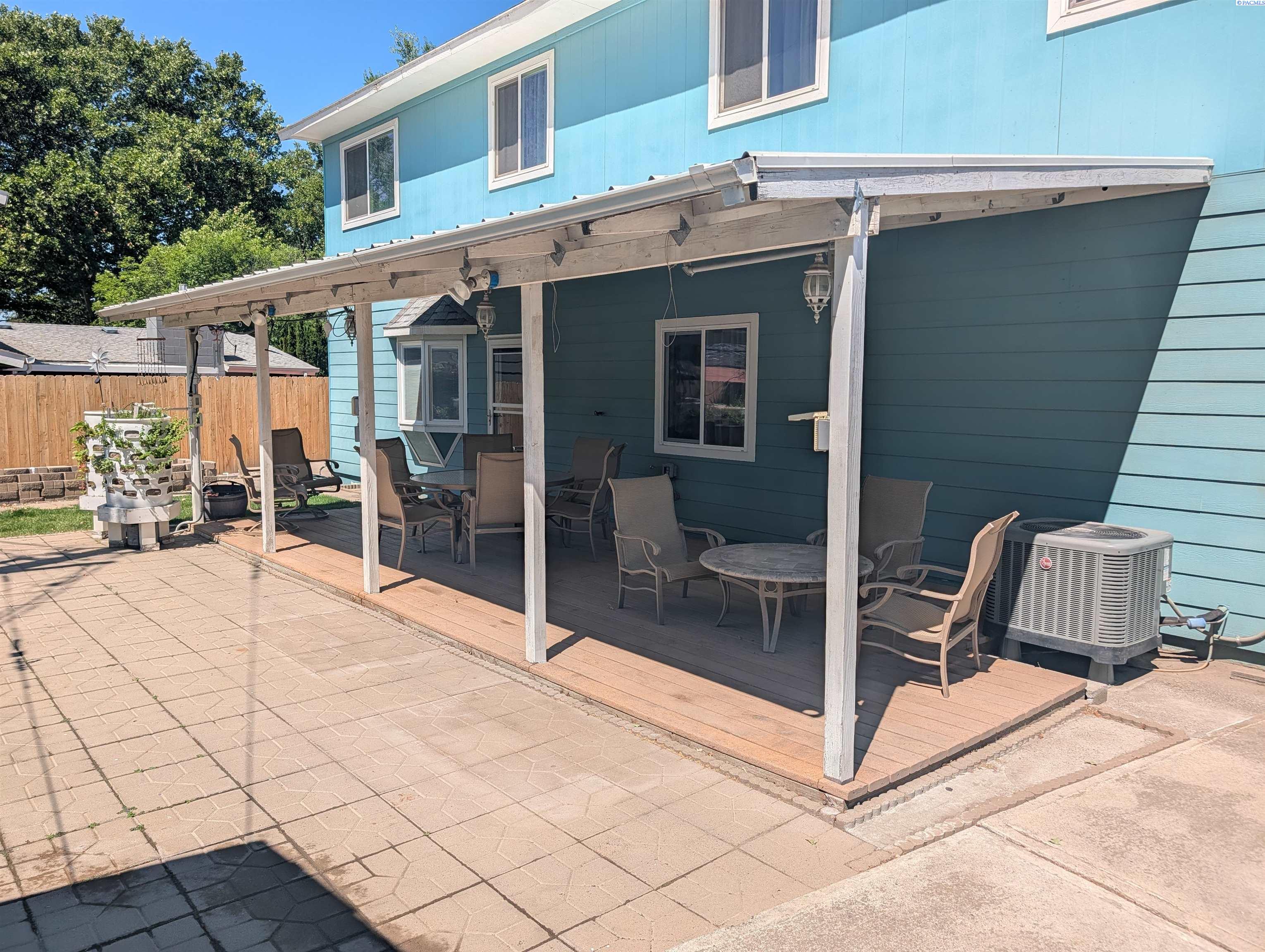 2407 Boise St