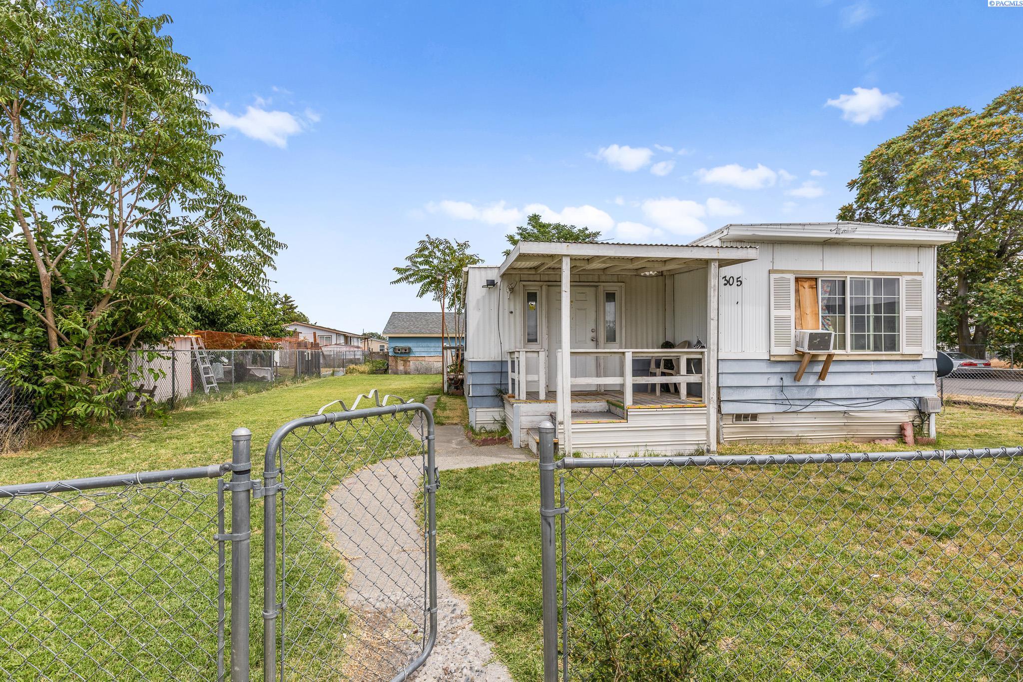 305 N 23rd Ave