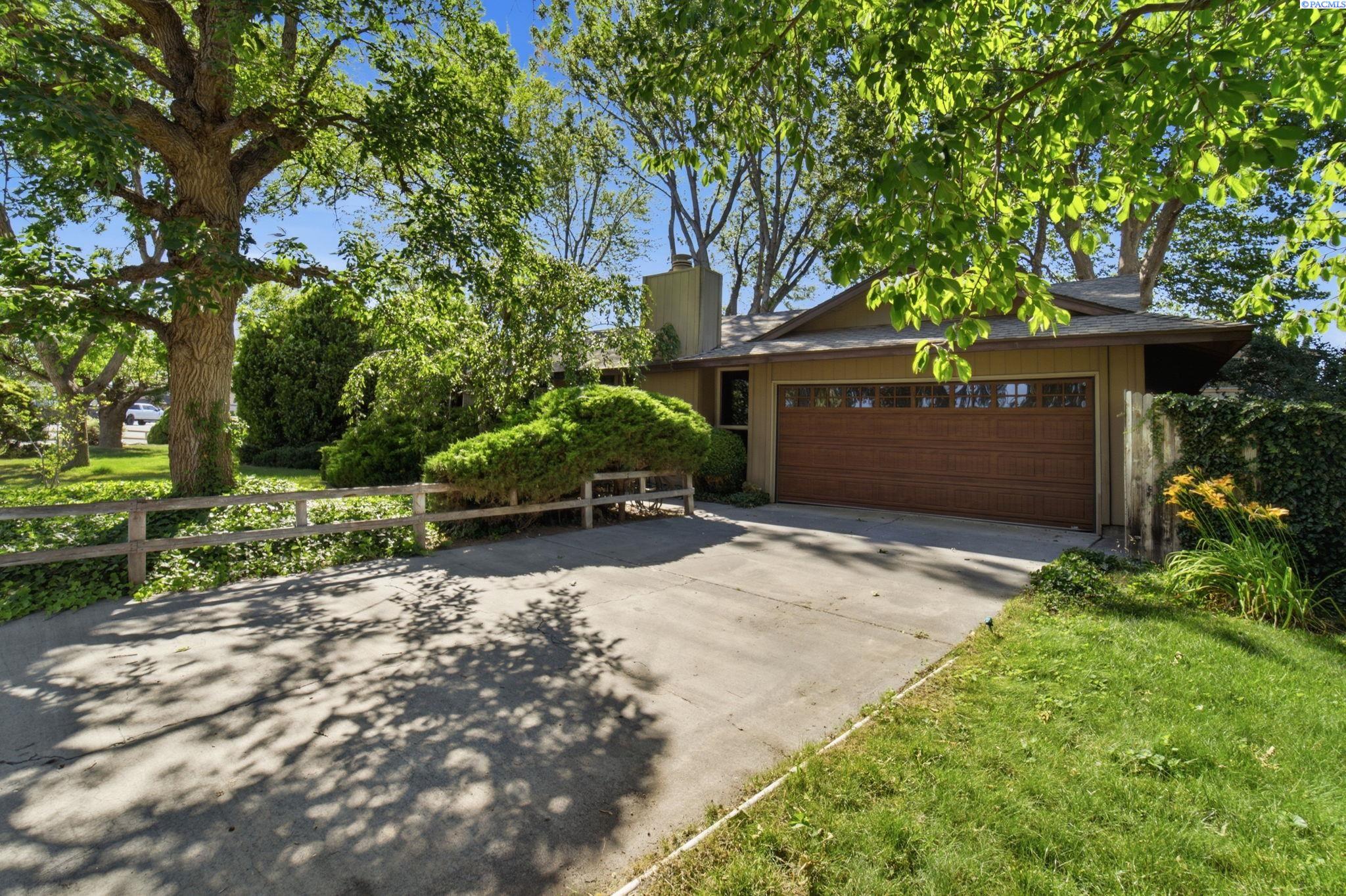 1616 W 17th Ave