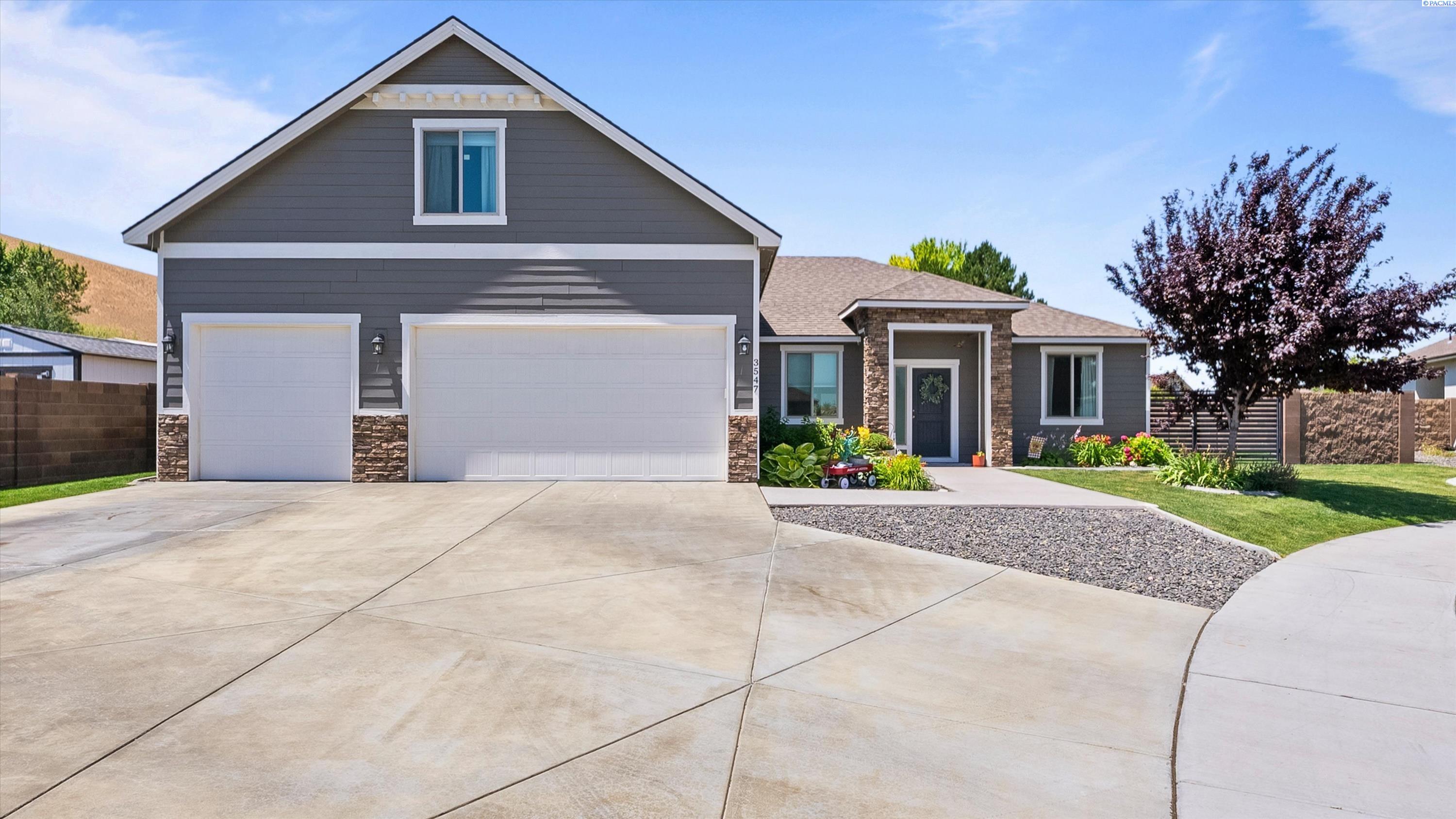 3547 Curtis Dr.