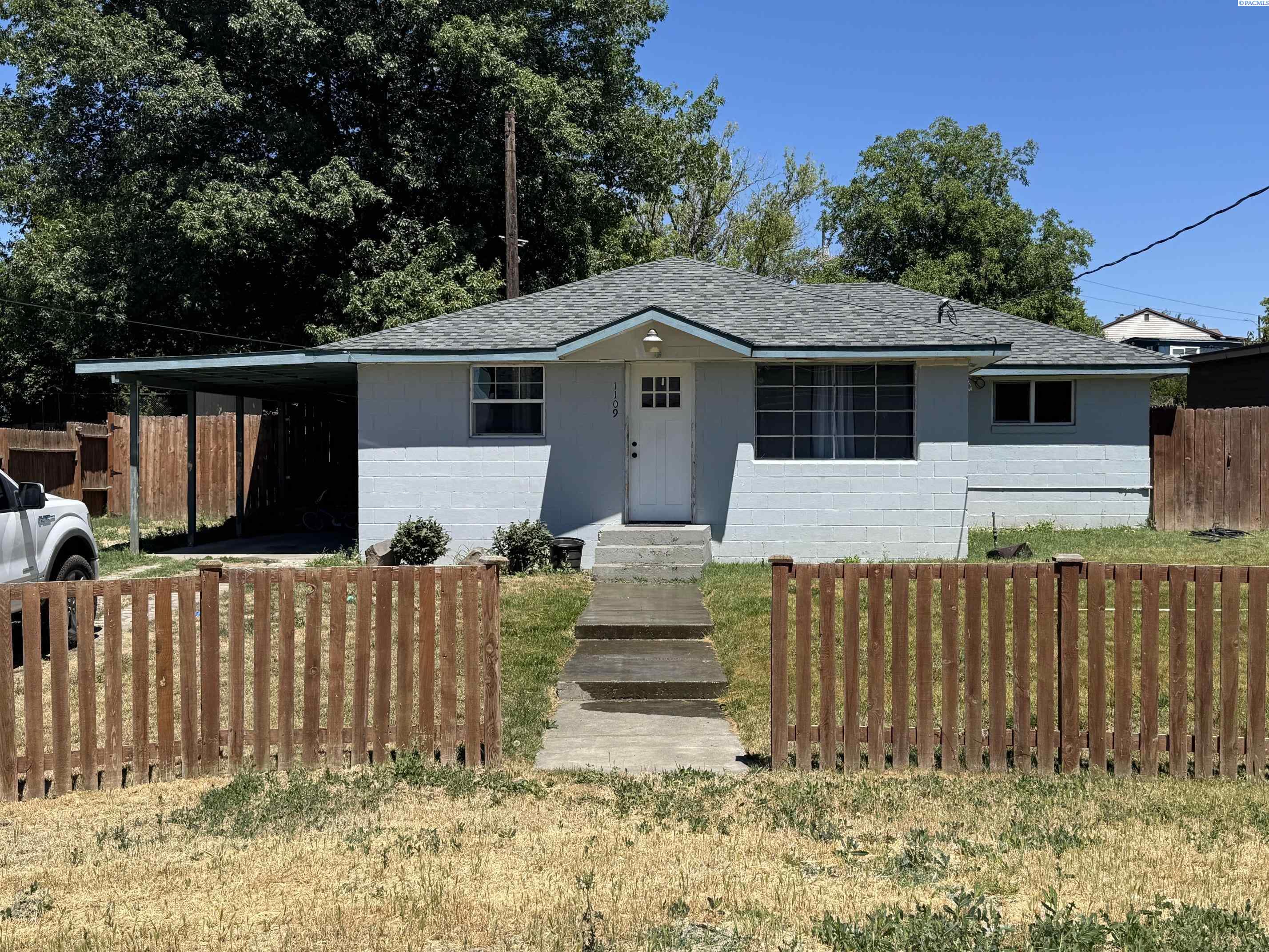 1109 Maple Way