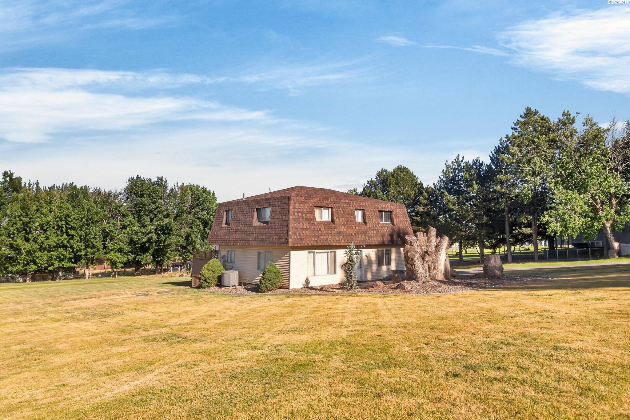 509 W Wagon Wheel Pr NW