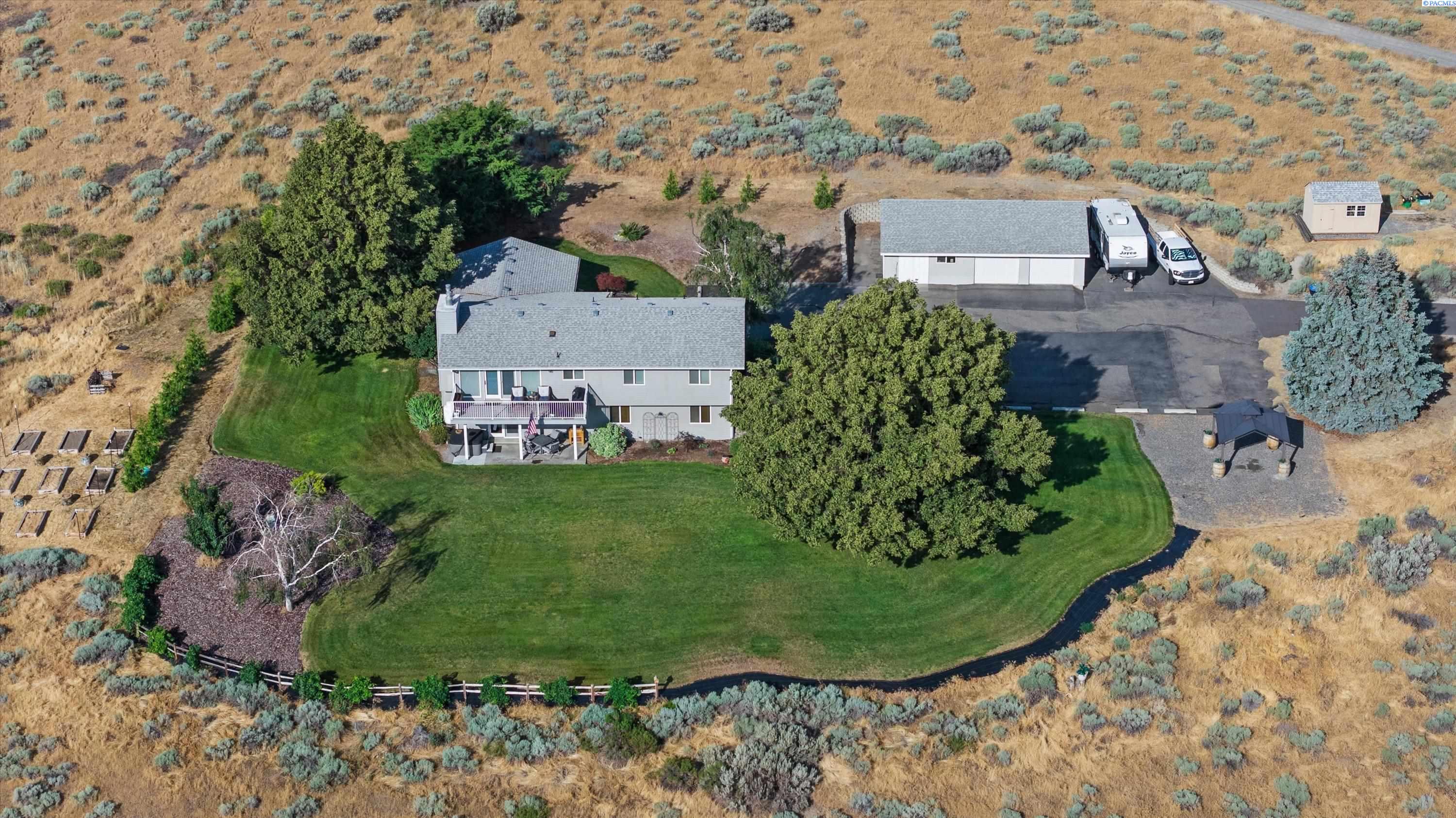 703 S 48th Ave