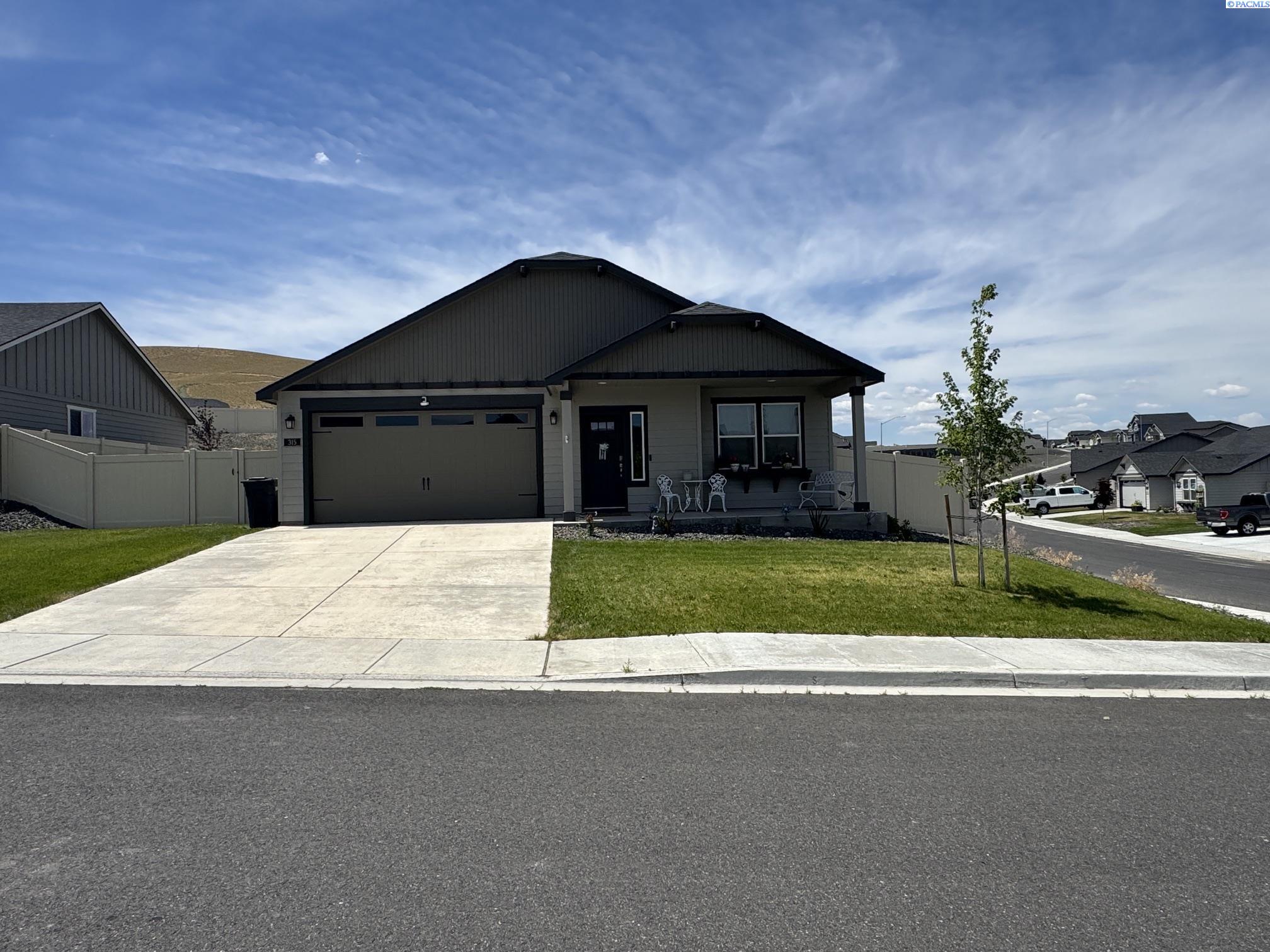 315 San Fernando Way